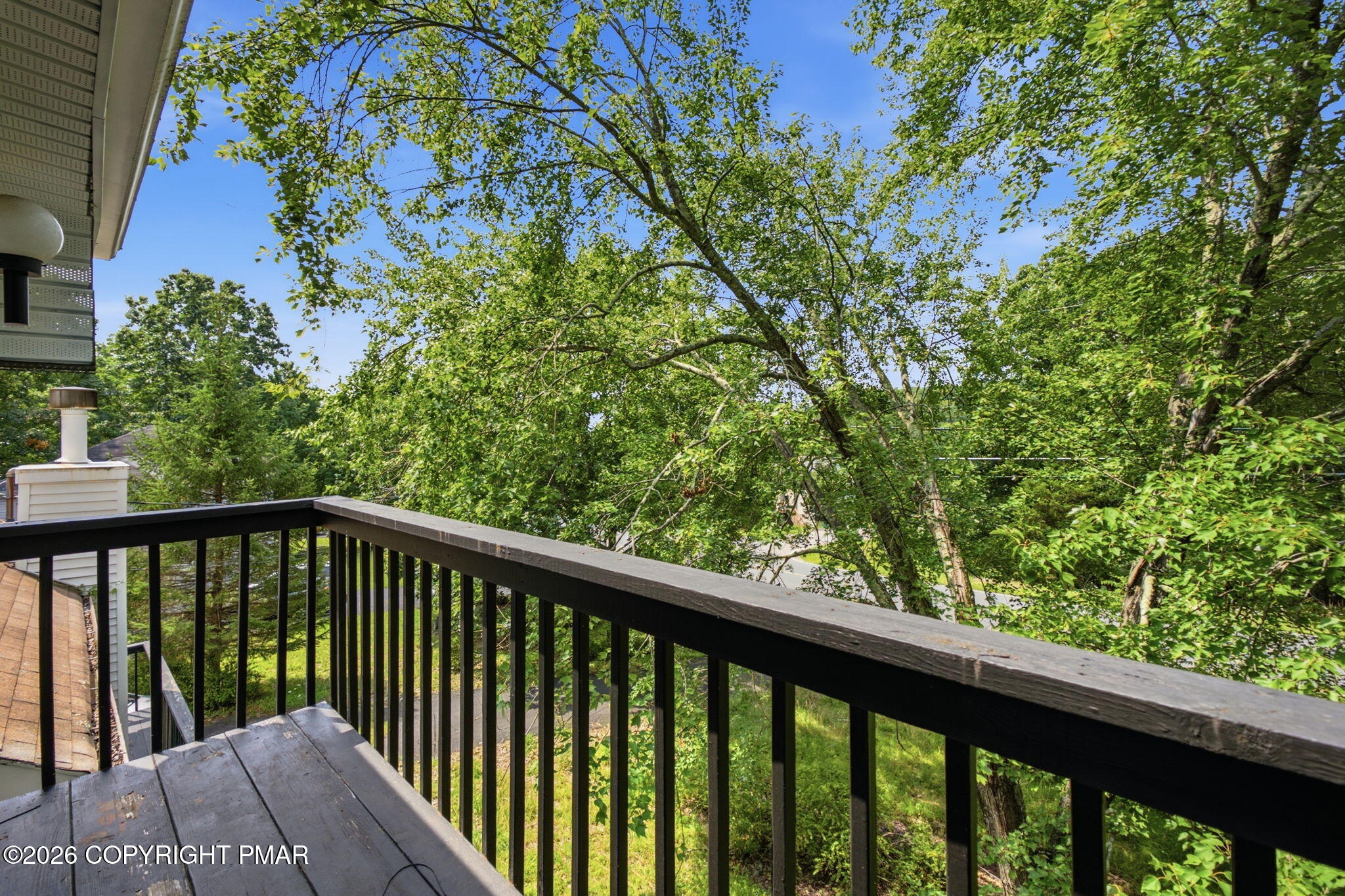 1076 Lancaster Drive Property Photo 20