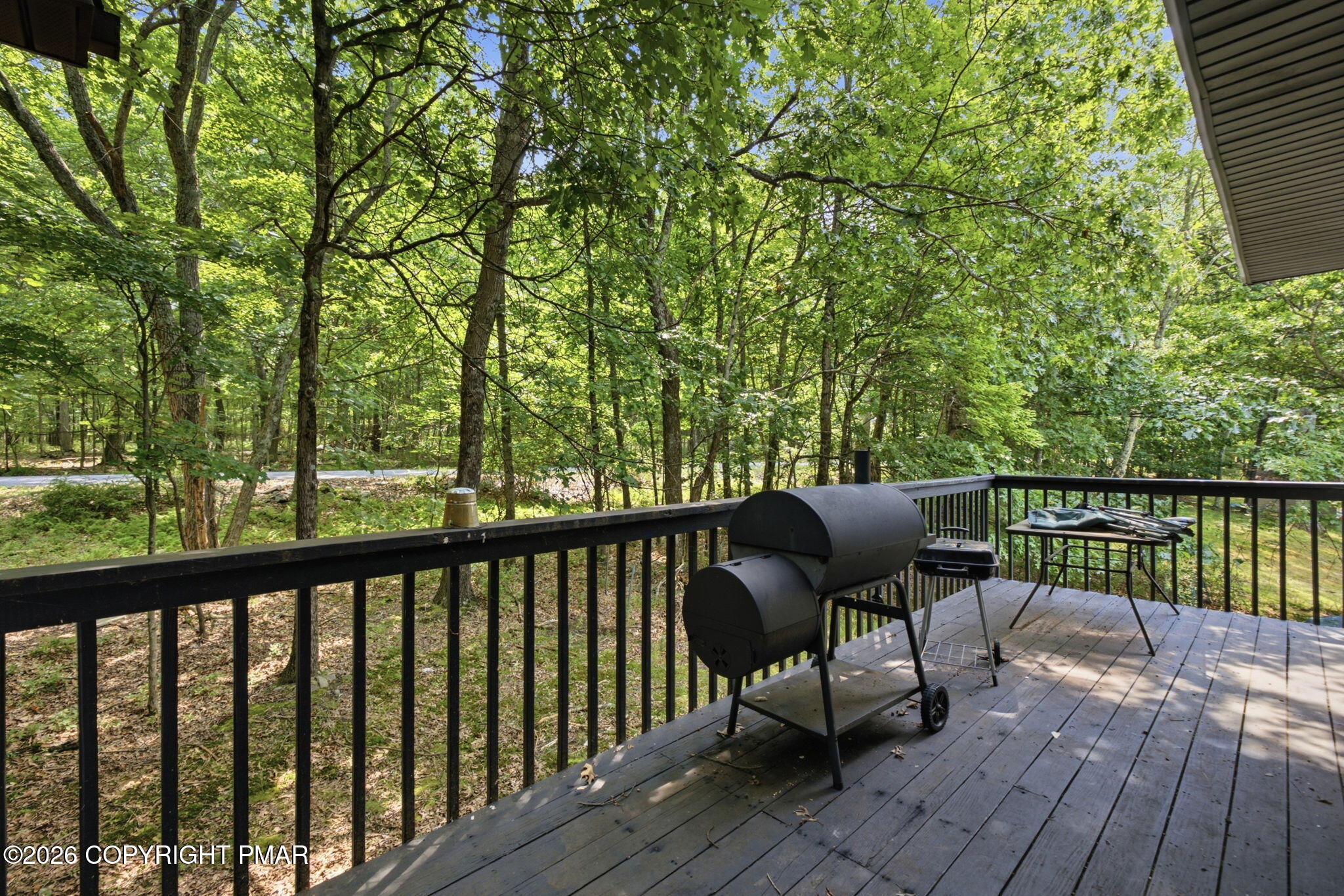 1076 Lancaster Drive Property Photo 27