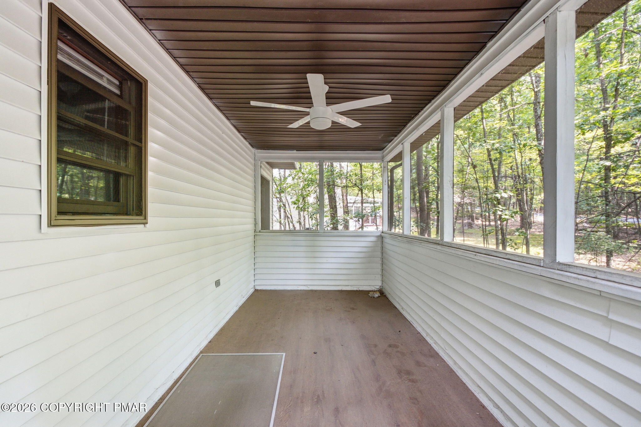 1076 Lancaster Drive Property Photo 28