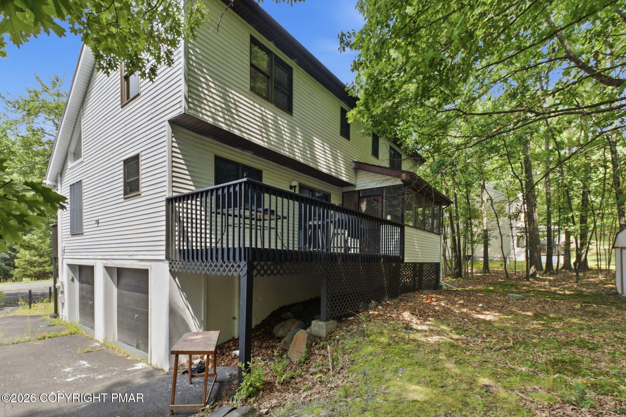 1076 Lancaster Drive Property Photo 29