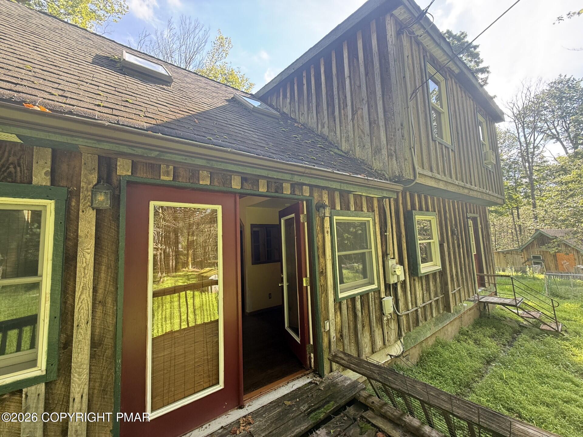 1189 Fox Trail Property Photo 4