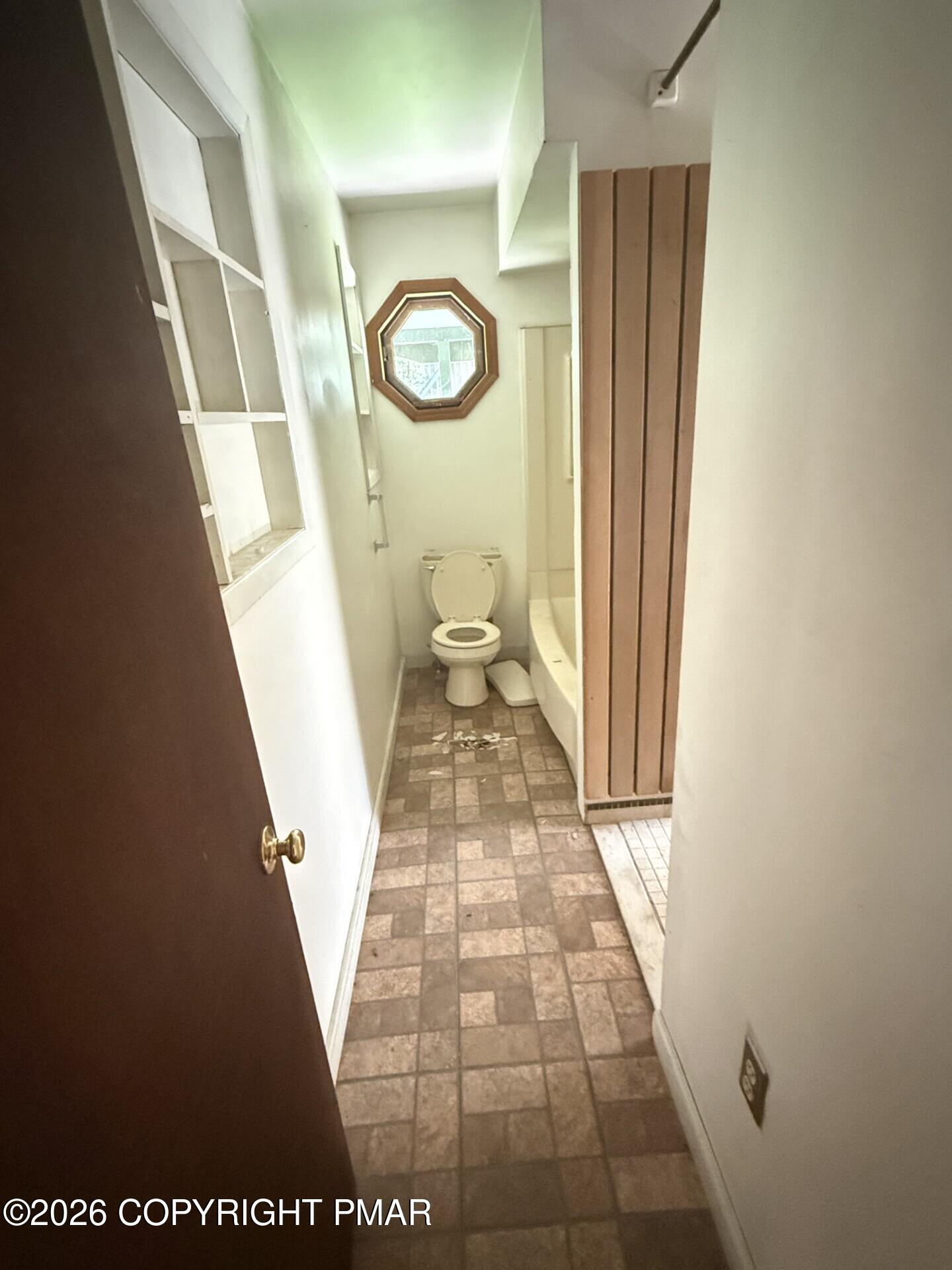 1189 Fox Trail Property Photo 5