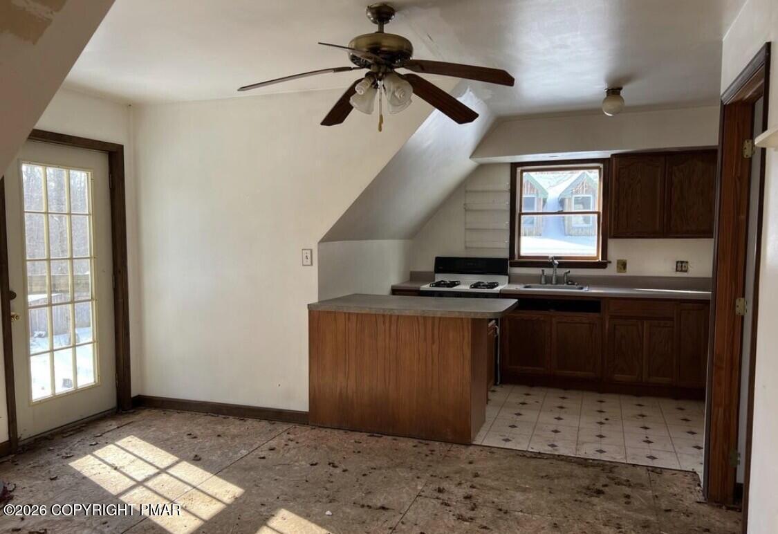 1189 Fox Trail Property Photo 14