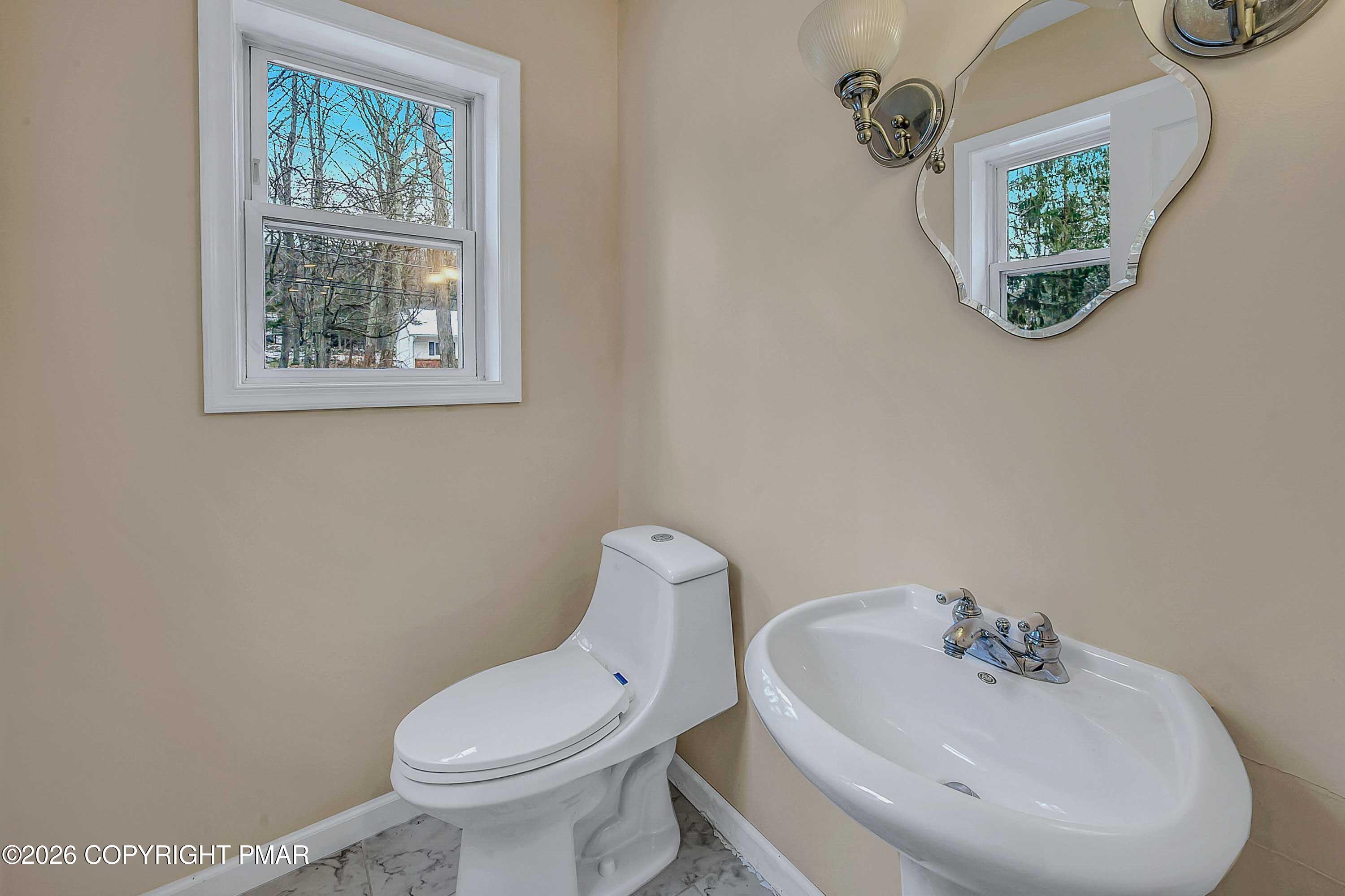 1505 Lake Lane Property Photo 6