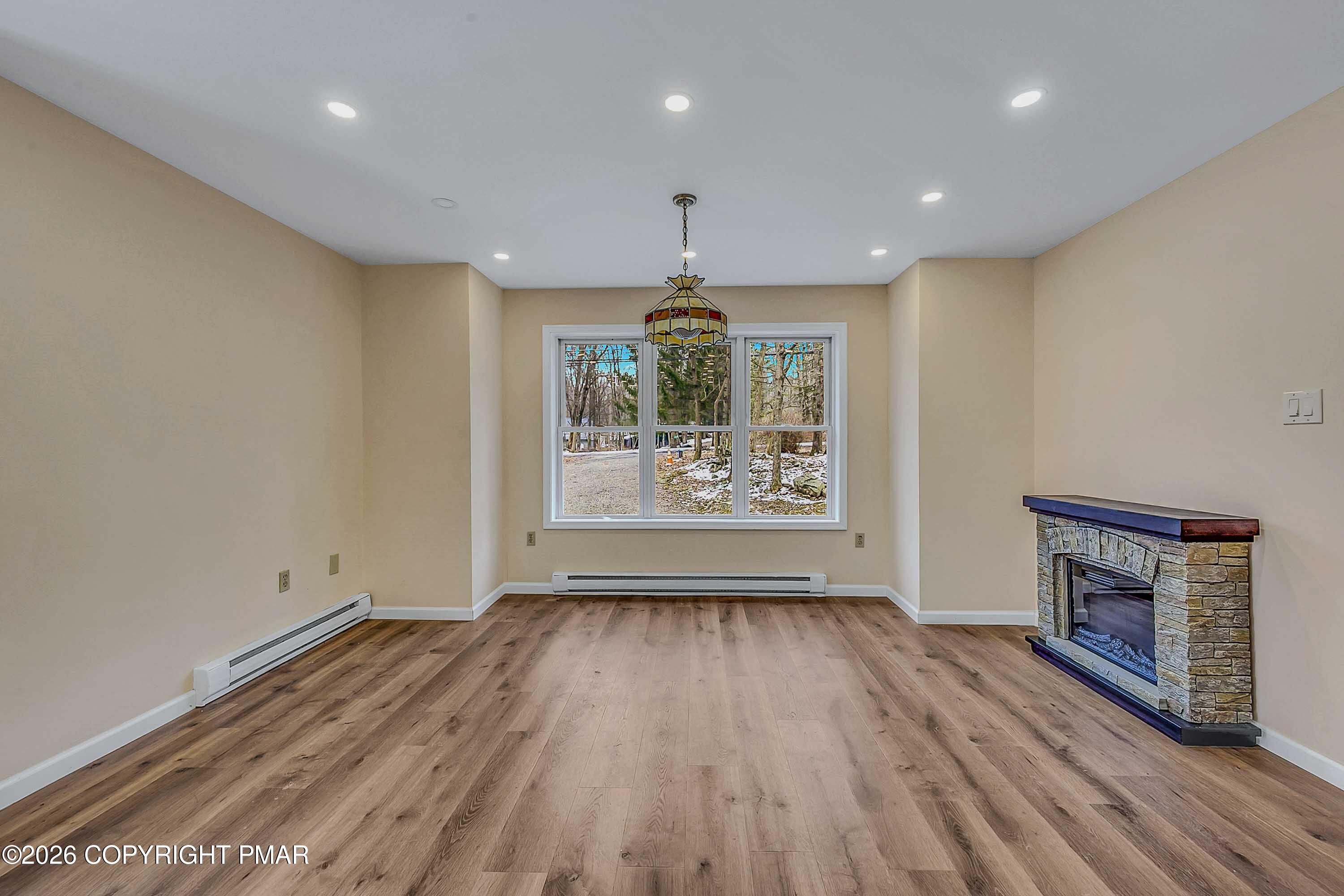 1505 Lake Lane Property Photo 9