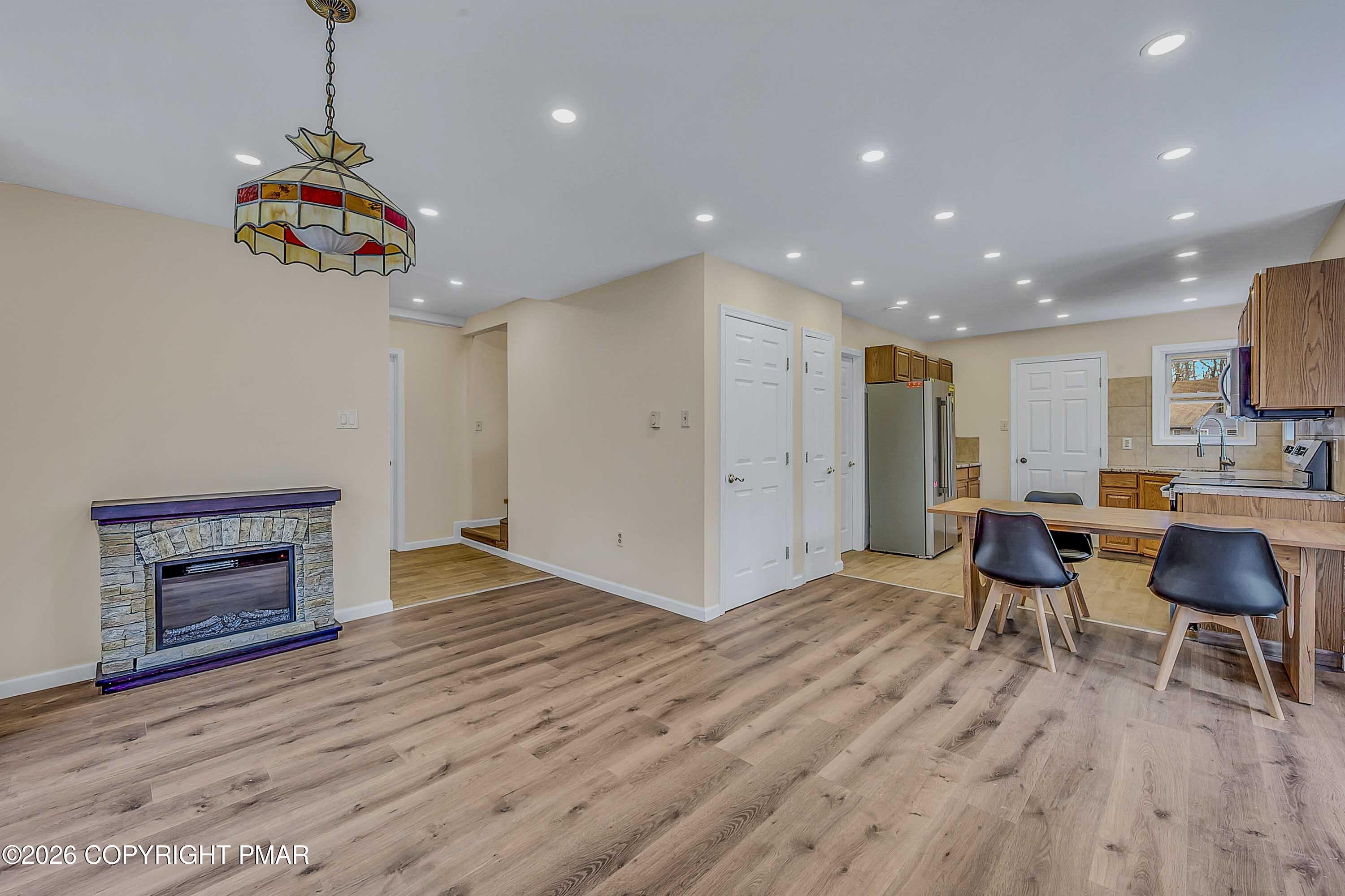 1505 Lake Lane Property Photo 11