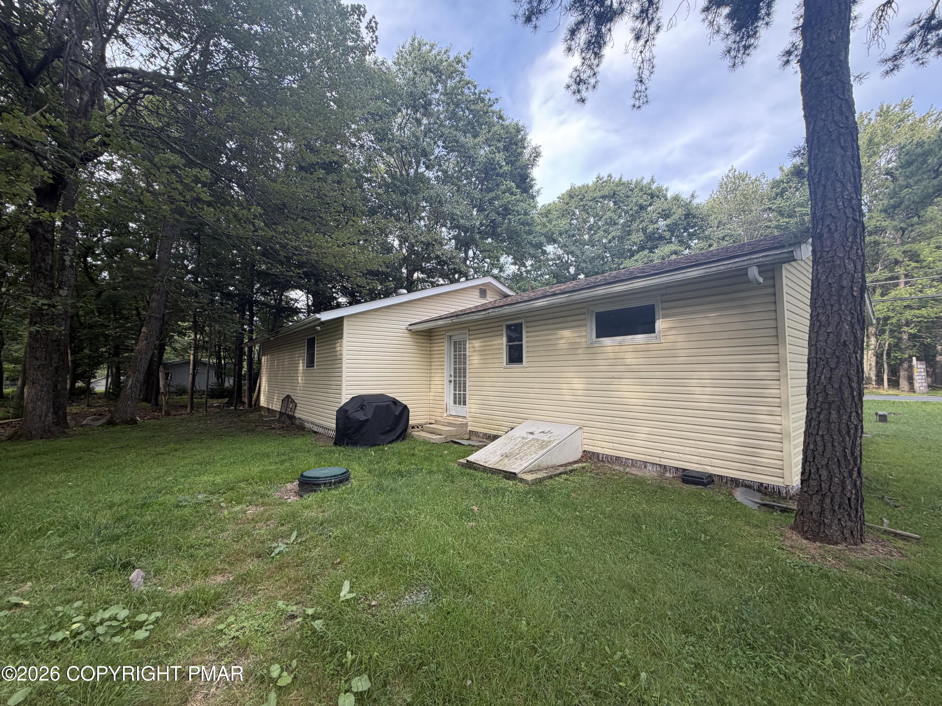 123 Stillwater Drive Property Photo 18