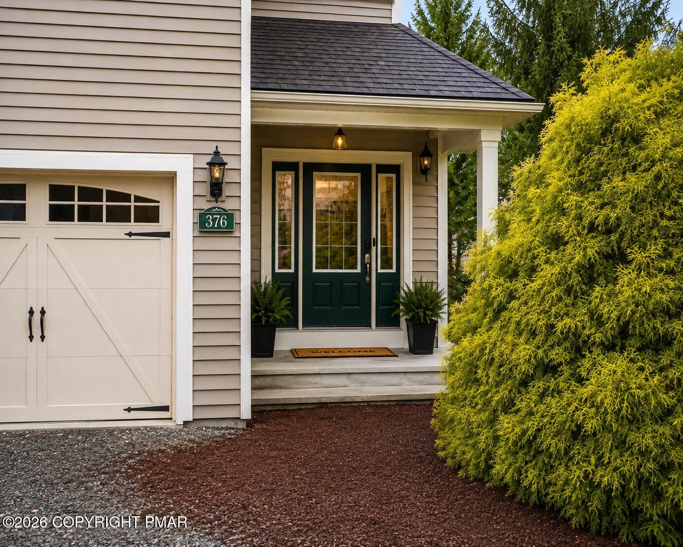 376 Linden Court Property Photo 2
