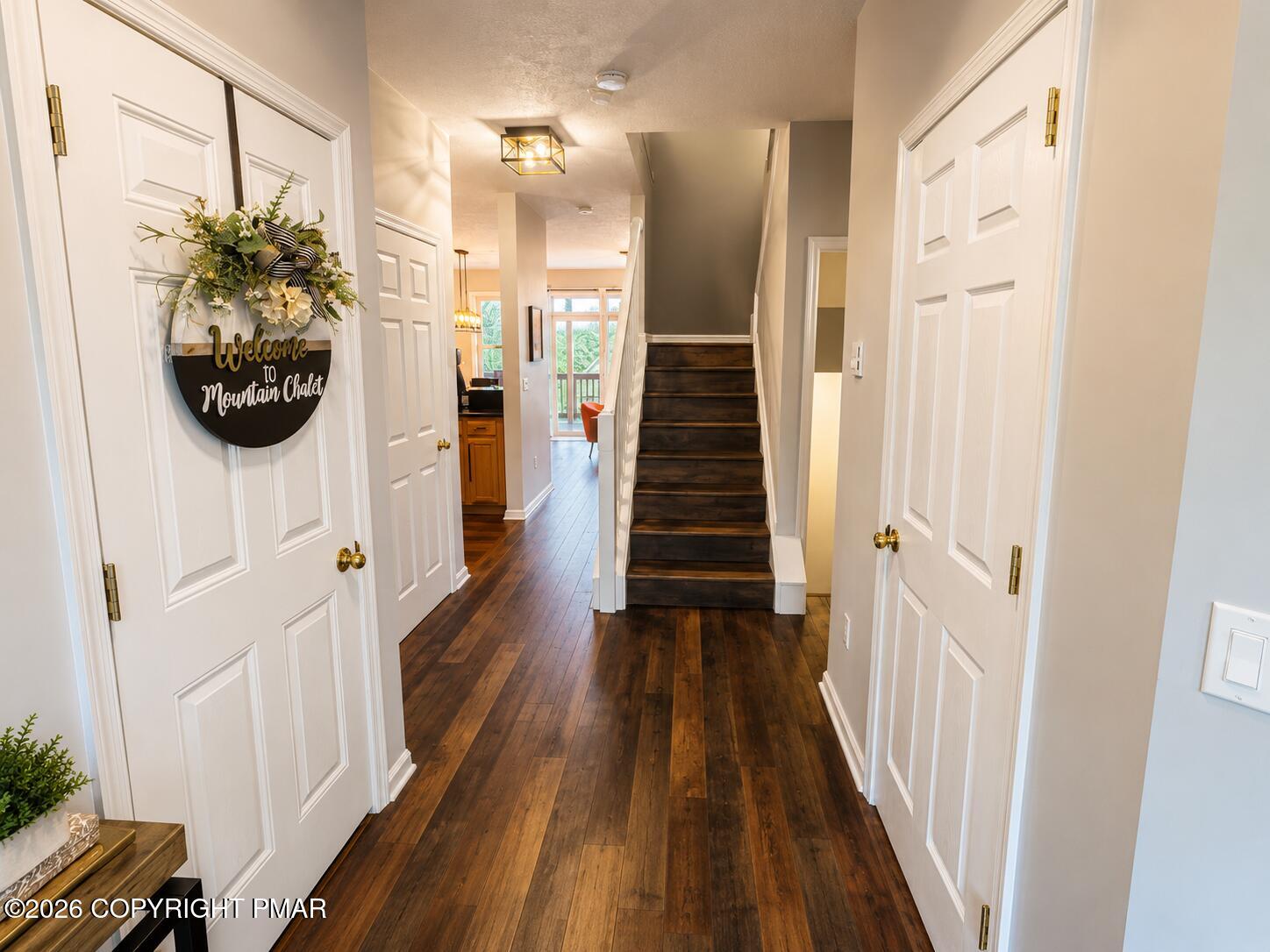 376 Linden Court Property Photo 4