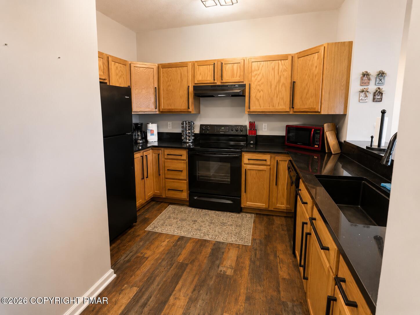 376 Linden Court Property Photo 11