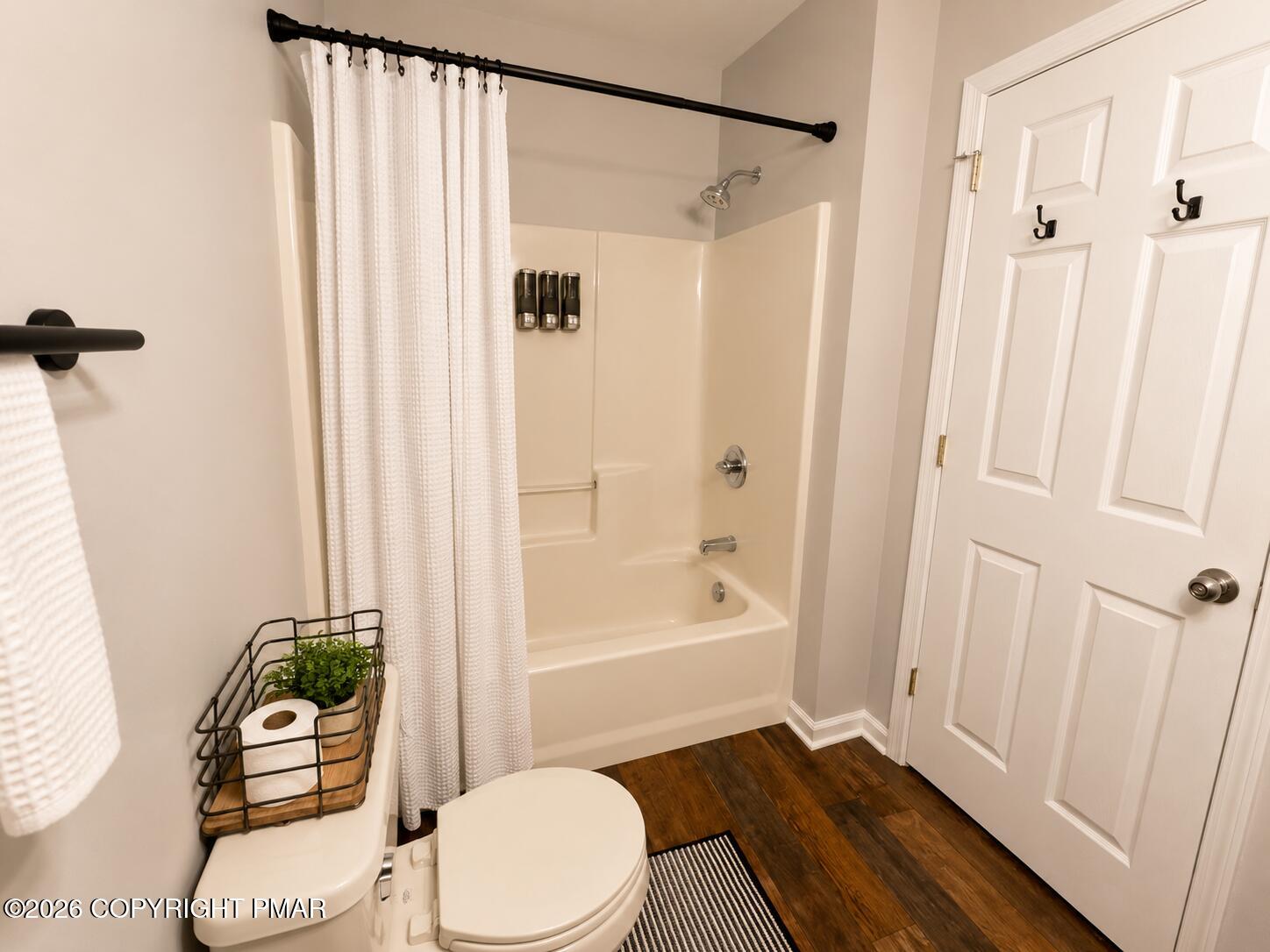 376 Linden Court Property Photo 20