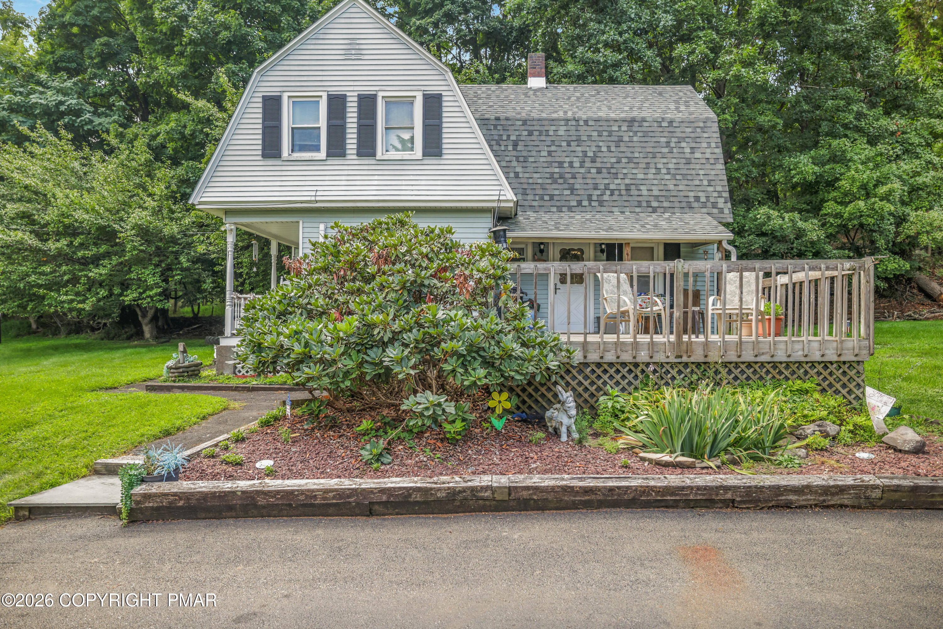 926 Acker Road Property Photo 6