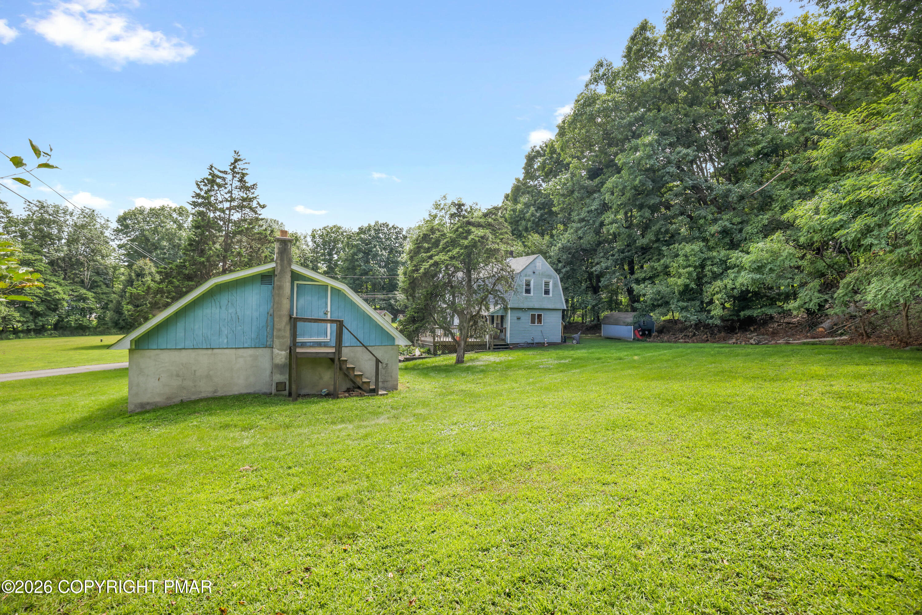 926 Acker Road Property Photo 9