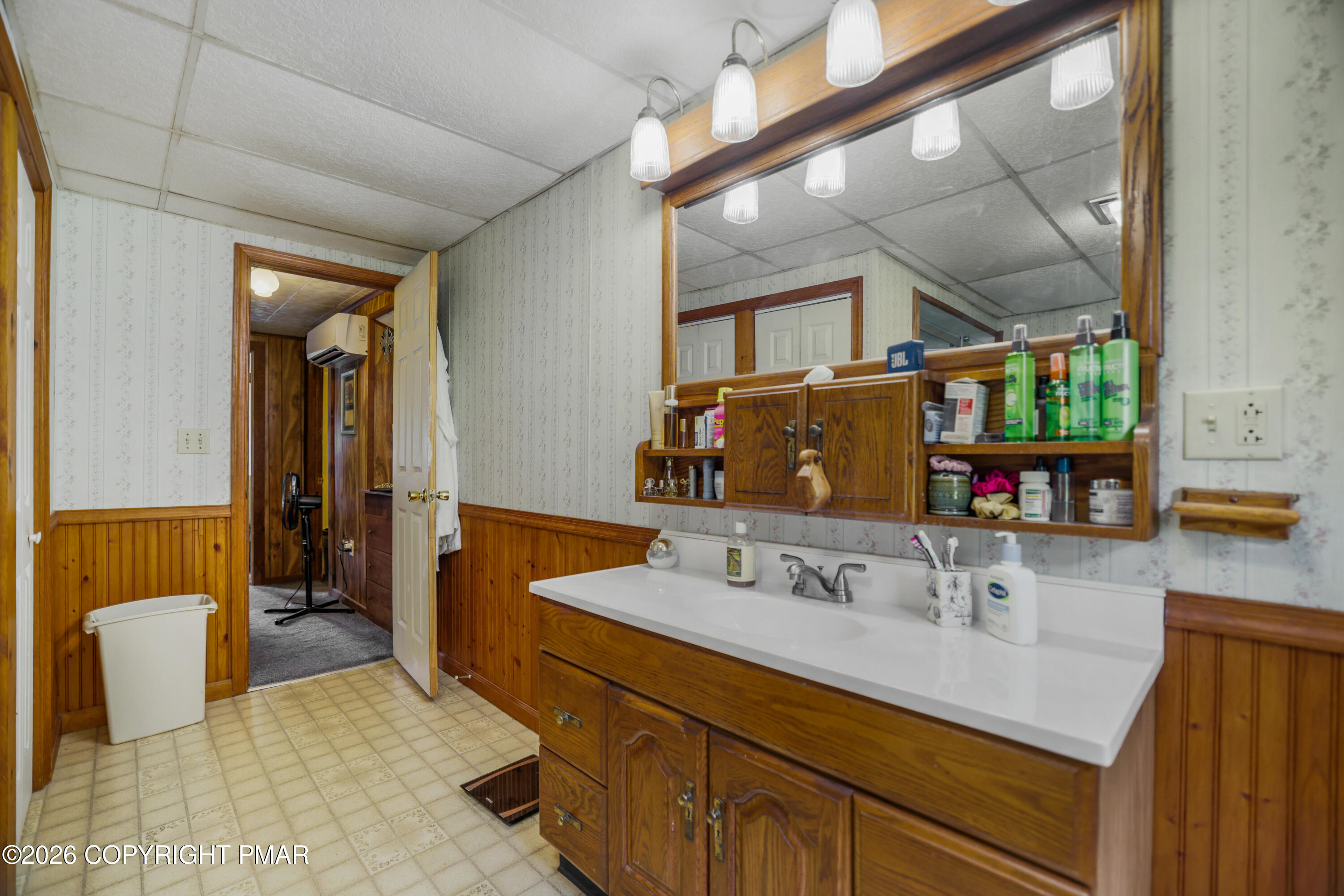 926 Acker Road Property Photo 19