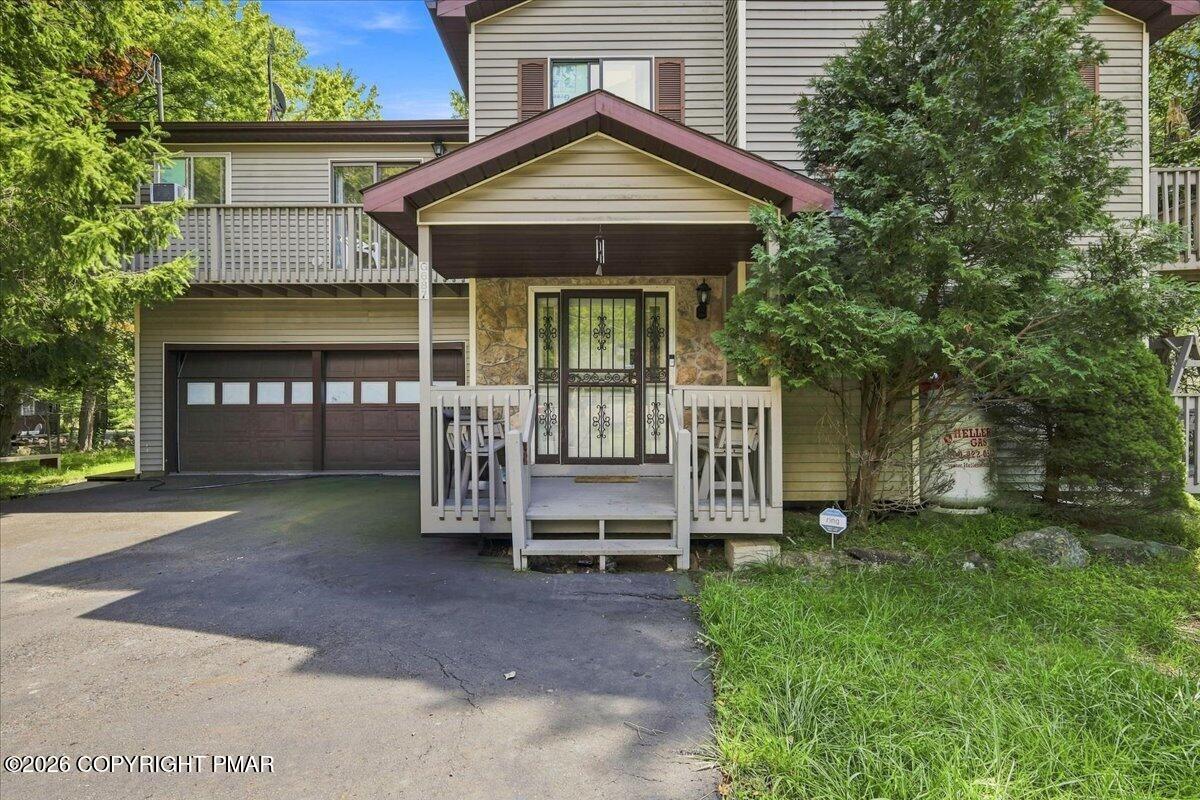 7901 Sleepy Hollow Drive Property Photo 3