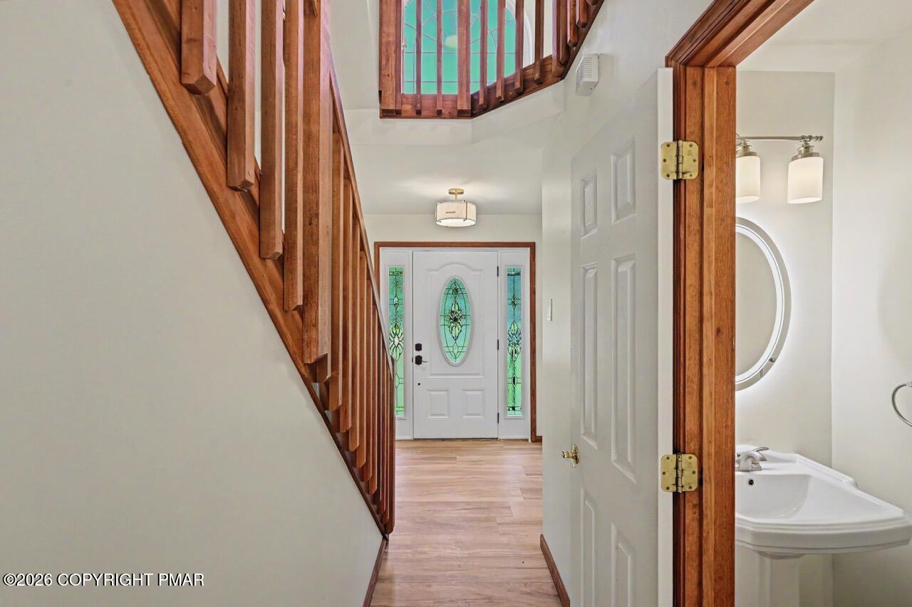 137 N Meckesville Road Property Photo 8