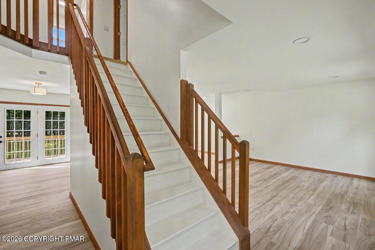 137 N Meckesville Road Property Photo 9
