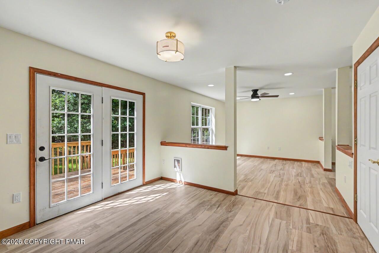 137 N Meckesville Road Property Photo 13
