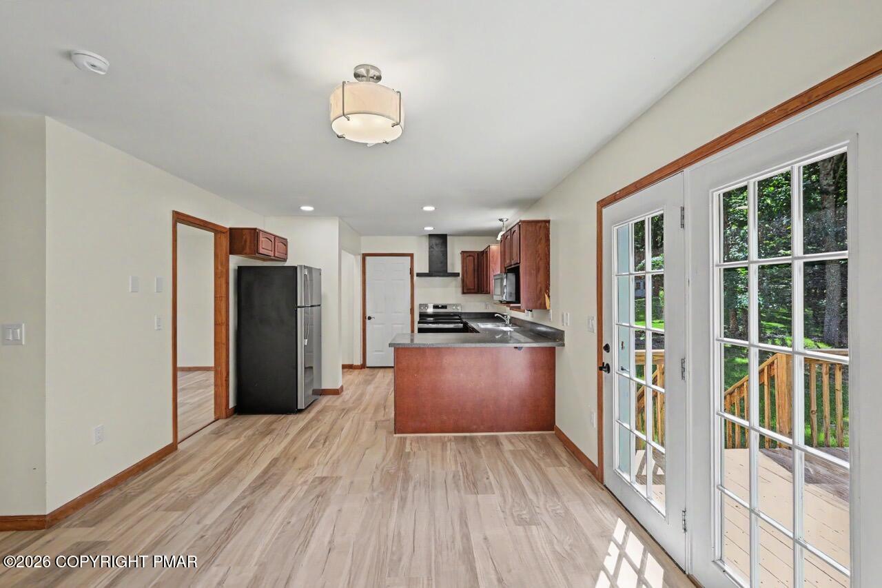 137 N Meckesville Road Property Photo 14