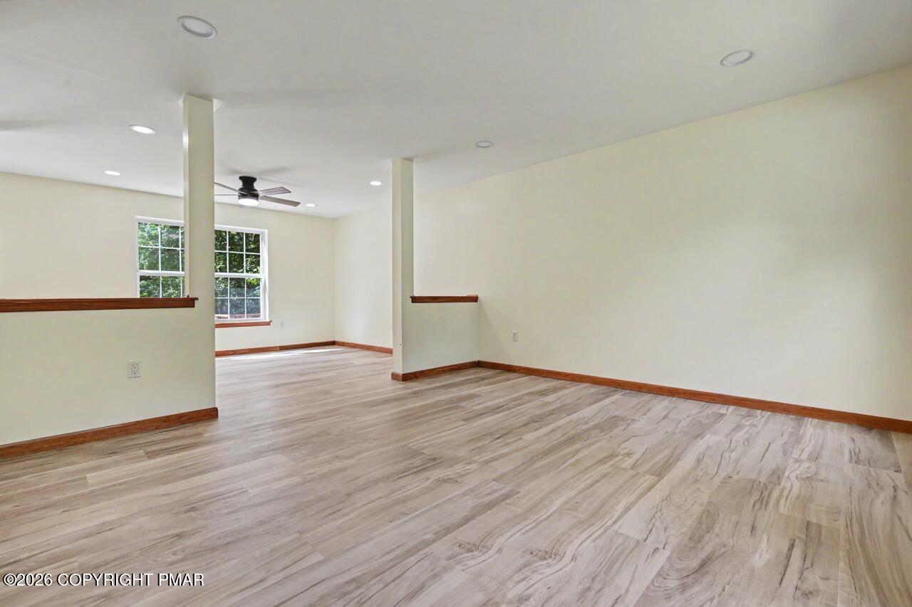 137 N Meckesville Road Property Photo 24