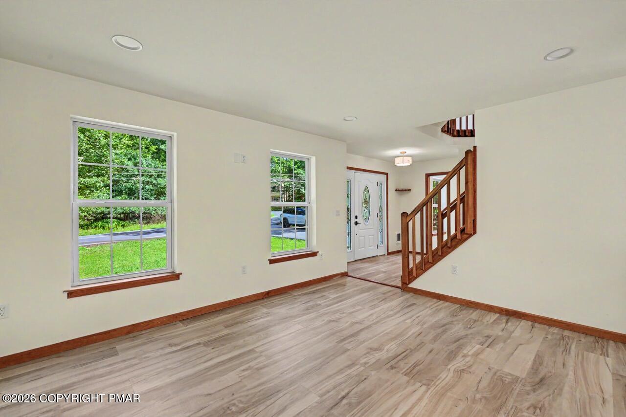 137 N Meckesville Road Property Photo 27