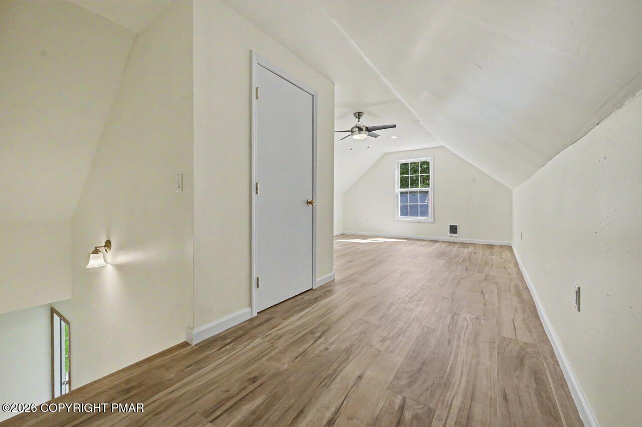137 N Meckesville Road Property Photo 53