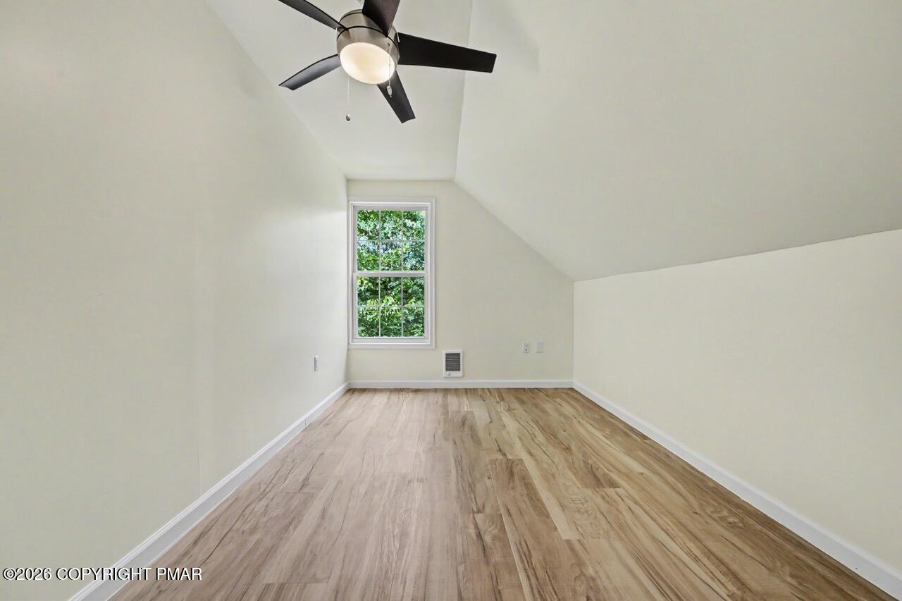 137 N Meckesville Road Property Photo 57