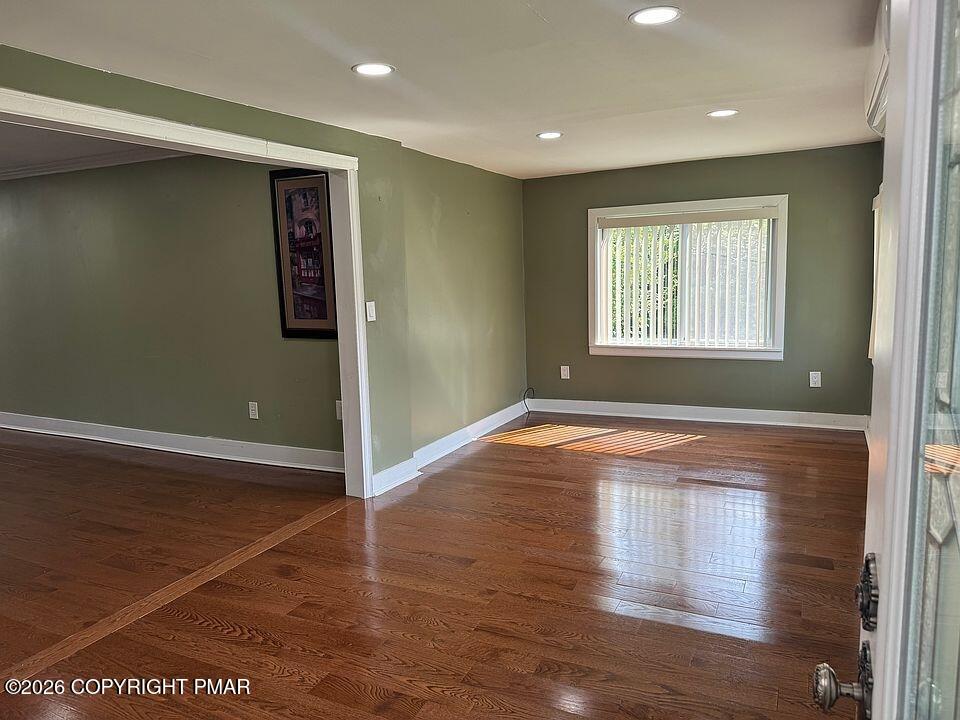 5141 Walnut Lane Property Photo 3