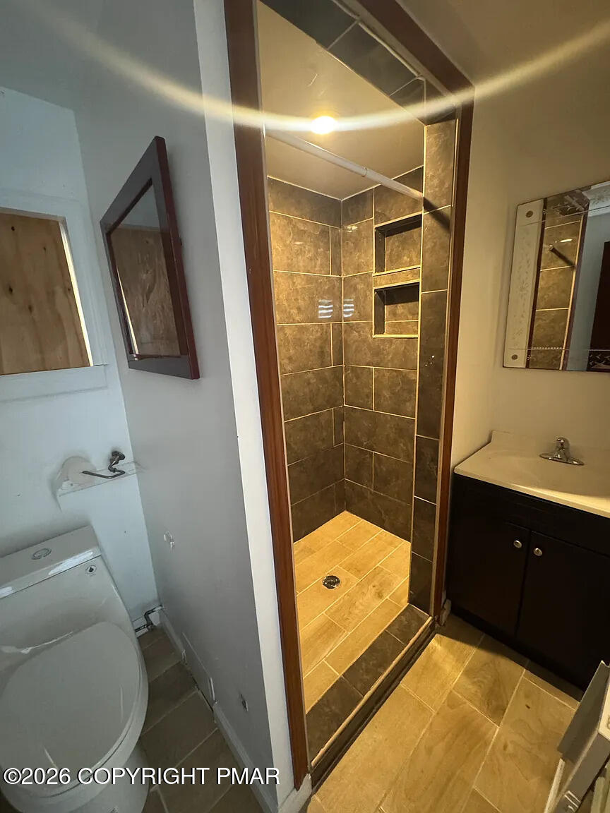 5141 Walnut Lane Property Photo 11