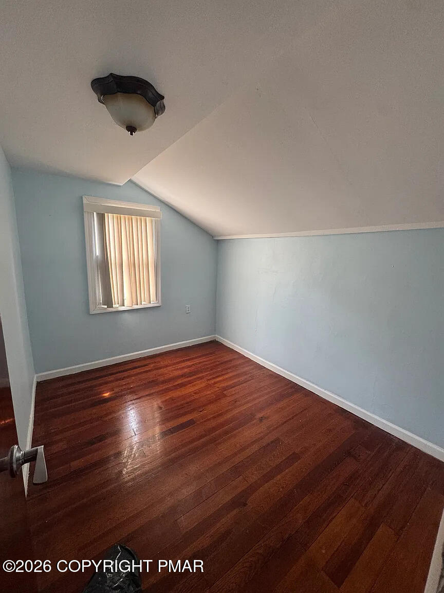 5141 Walnut Lane Property Photo 16