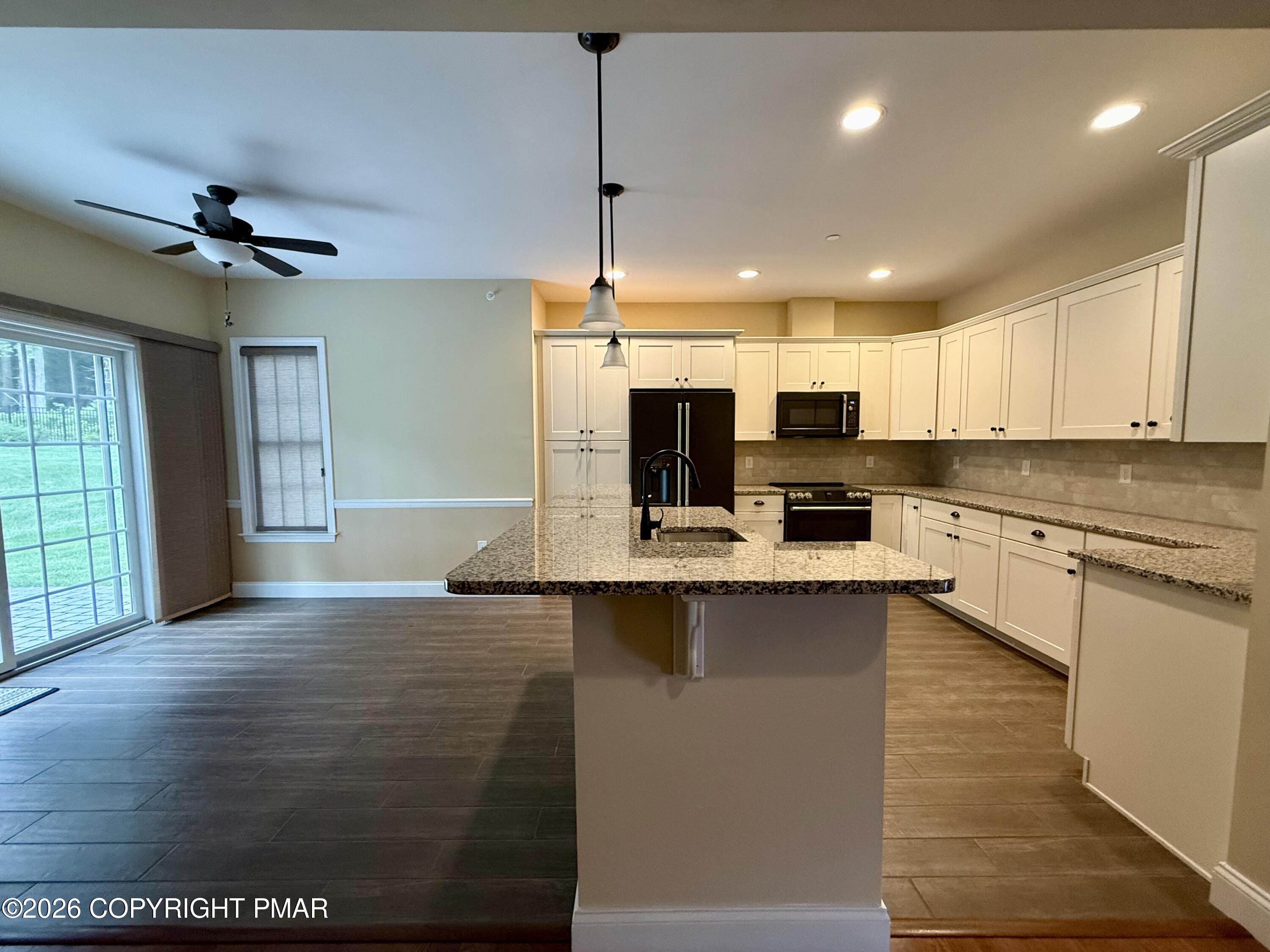 142 Lexington Lane Property Photo 31