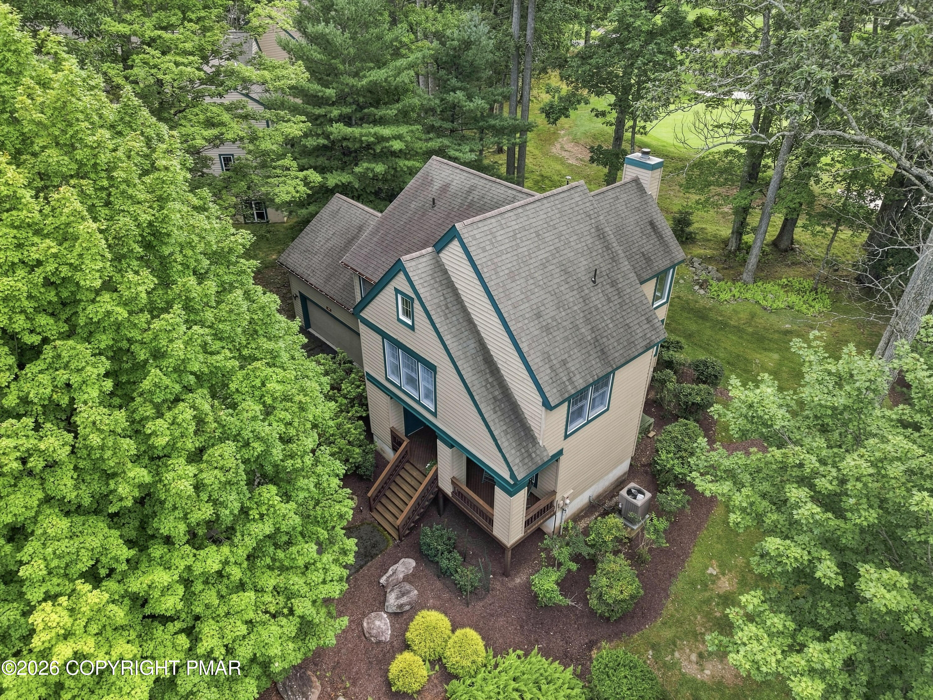 109 Creekside Road Property Photo 4