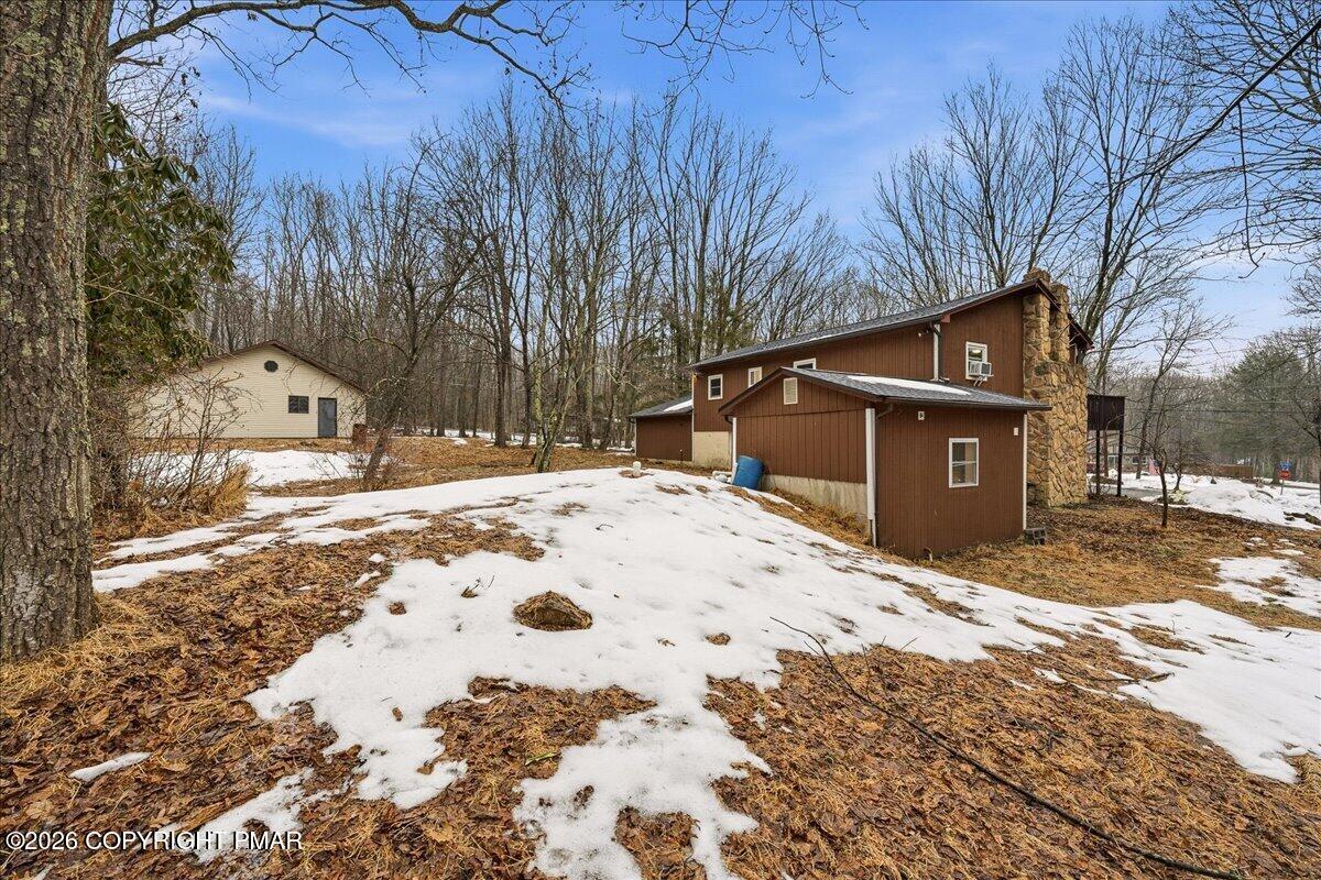3529 Winding Way Property Photo 4