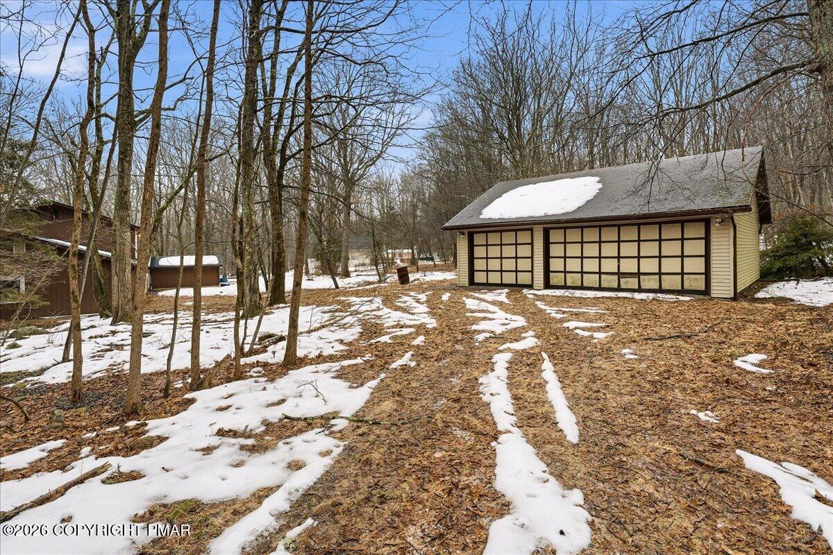 3529 Winding Way Property Photo 7