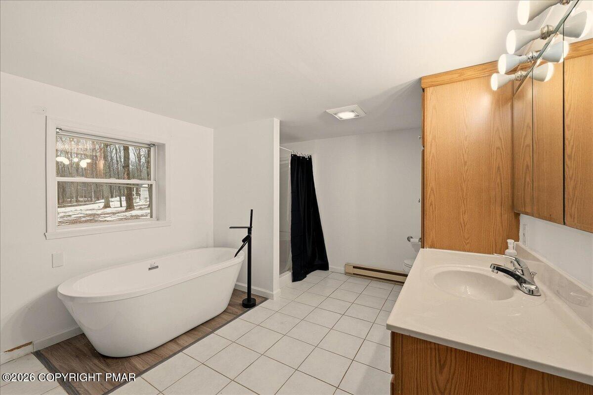 3529 Winding Way Property Photo 28