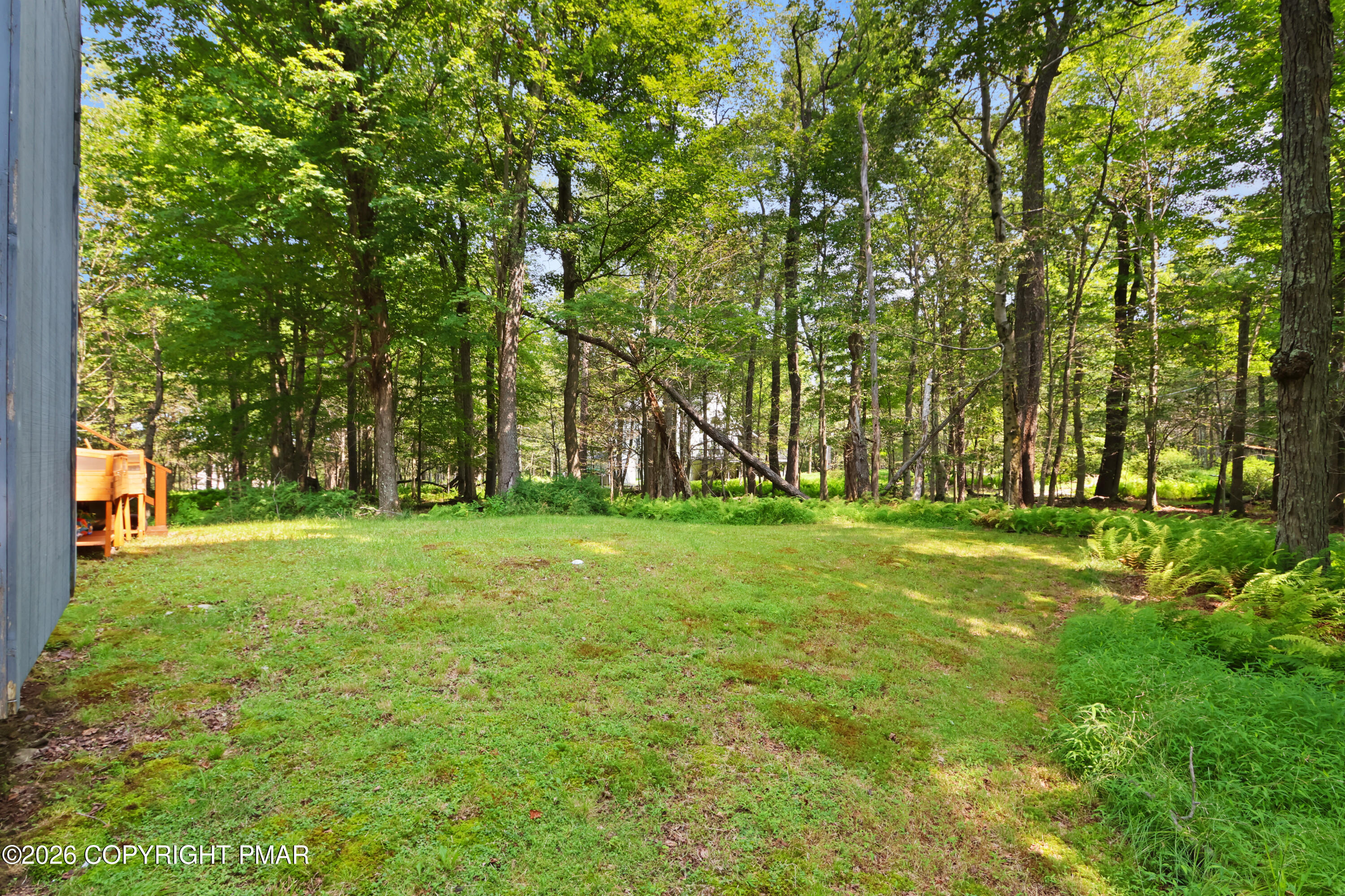 1022 Hilltop Drive Property Photo 3