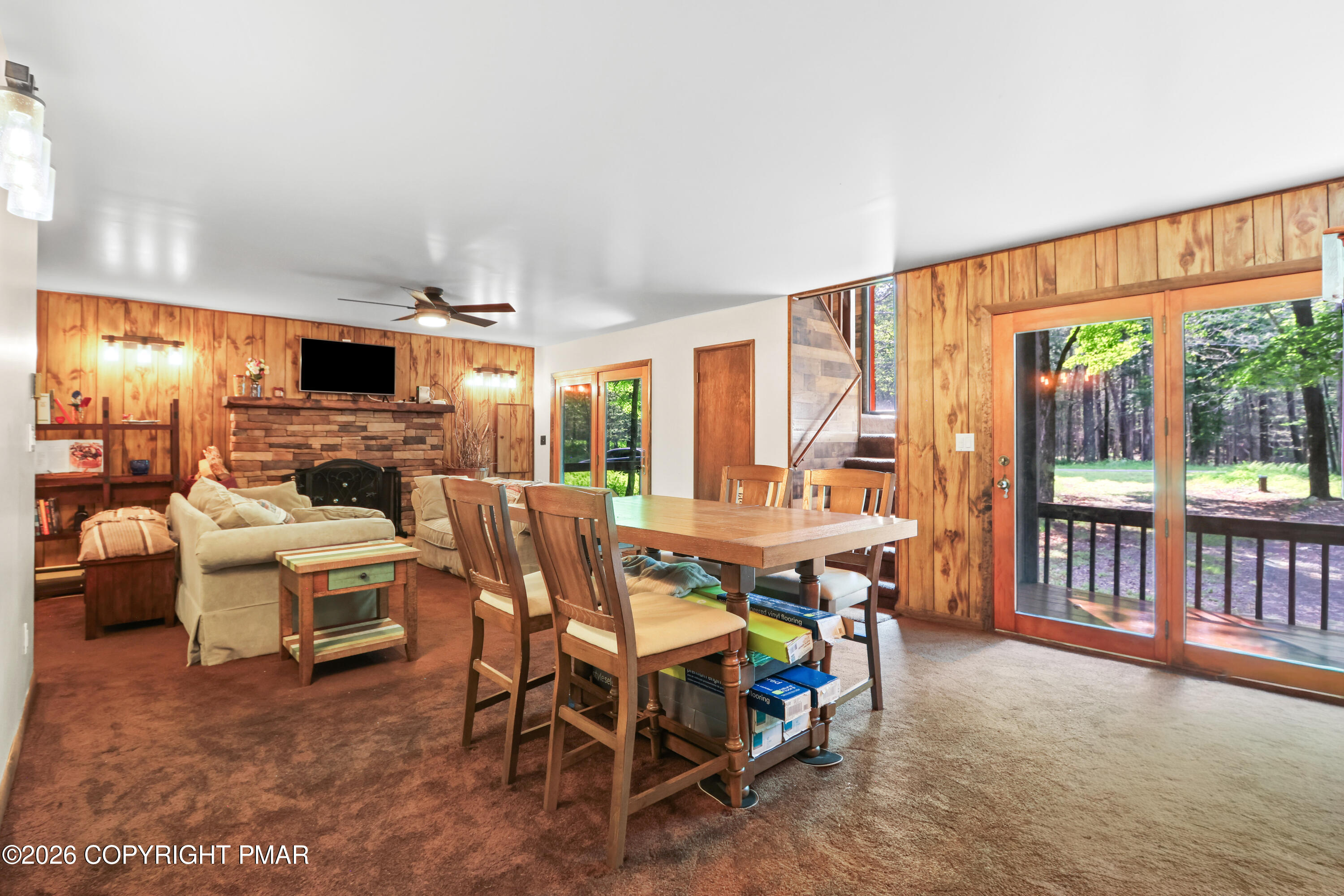 1022 Hilltop Drive Property Photo 7