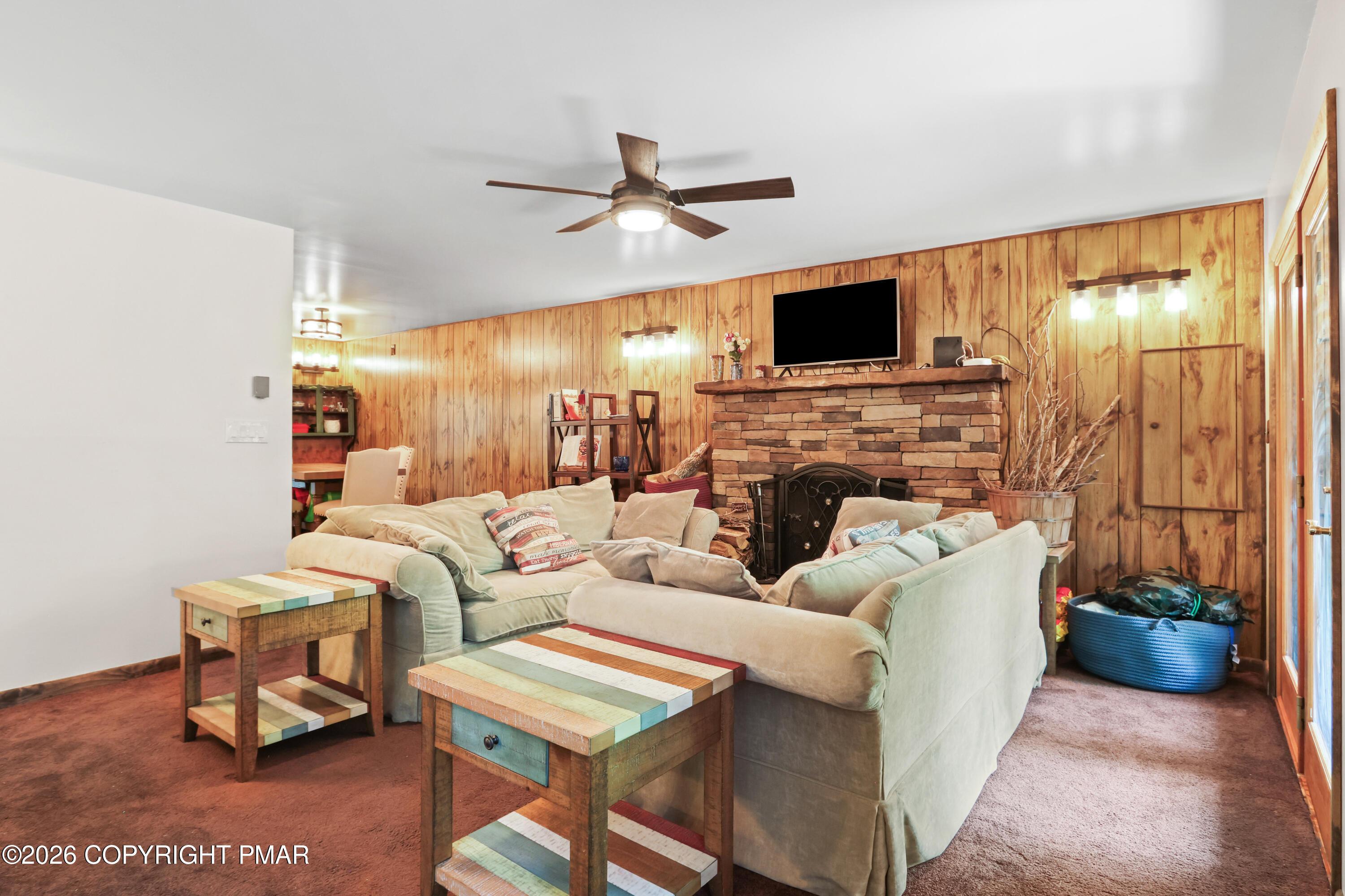 1022 Hilltop Drive Property Photo 9