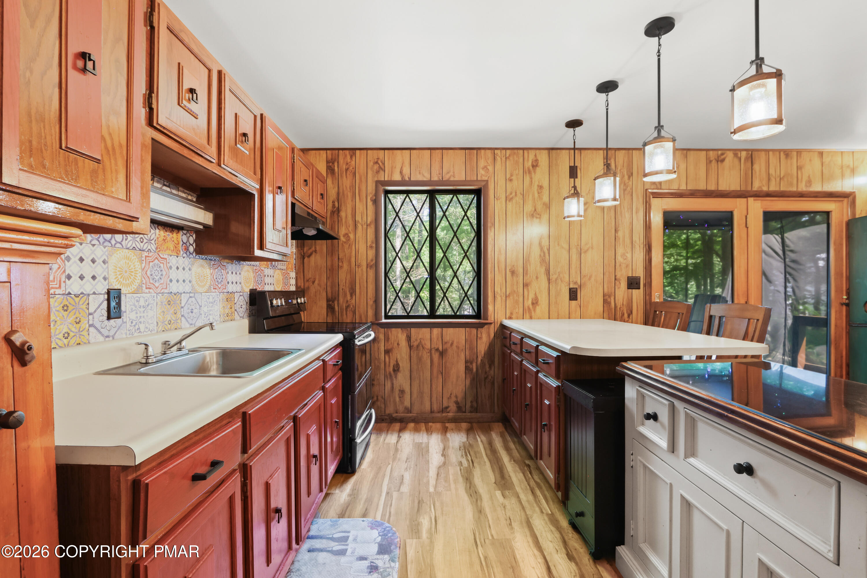 1022 Hilltop Drive Property Photo 14