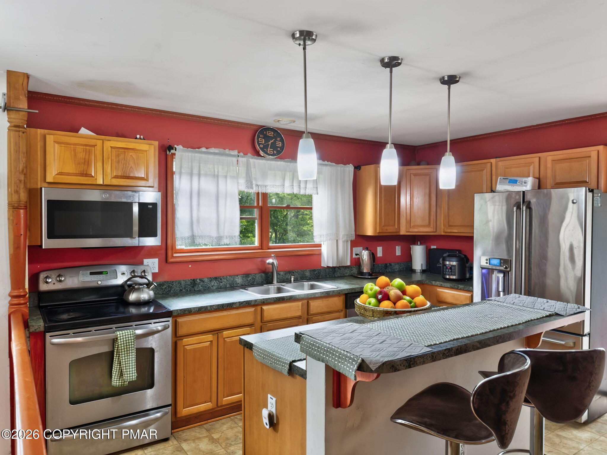 1326 Hilltop Drive Property Photo 4