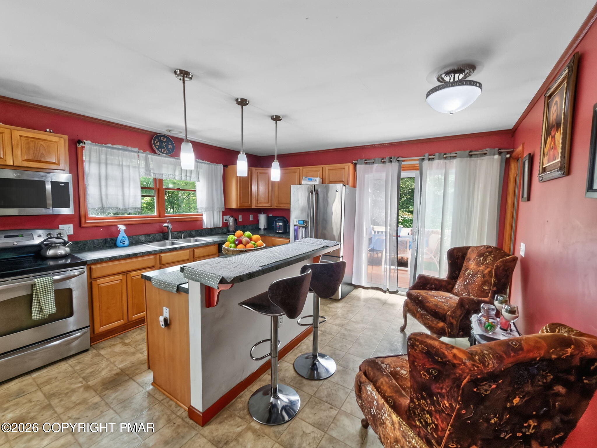1326 Hilltop Drive Property Photo 5