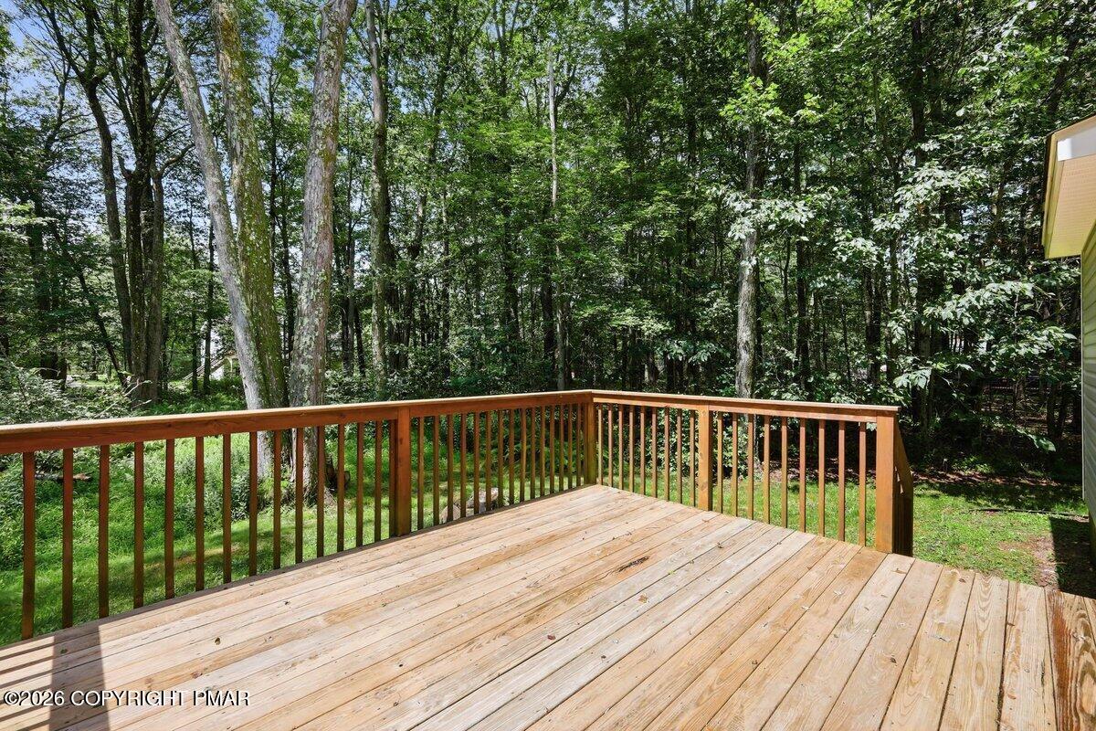 215 George Drive Property Photo 4