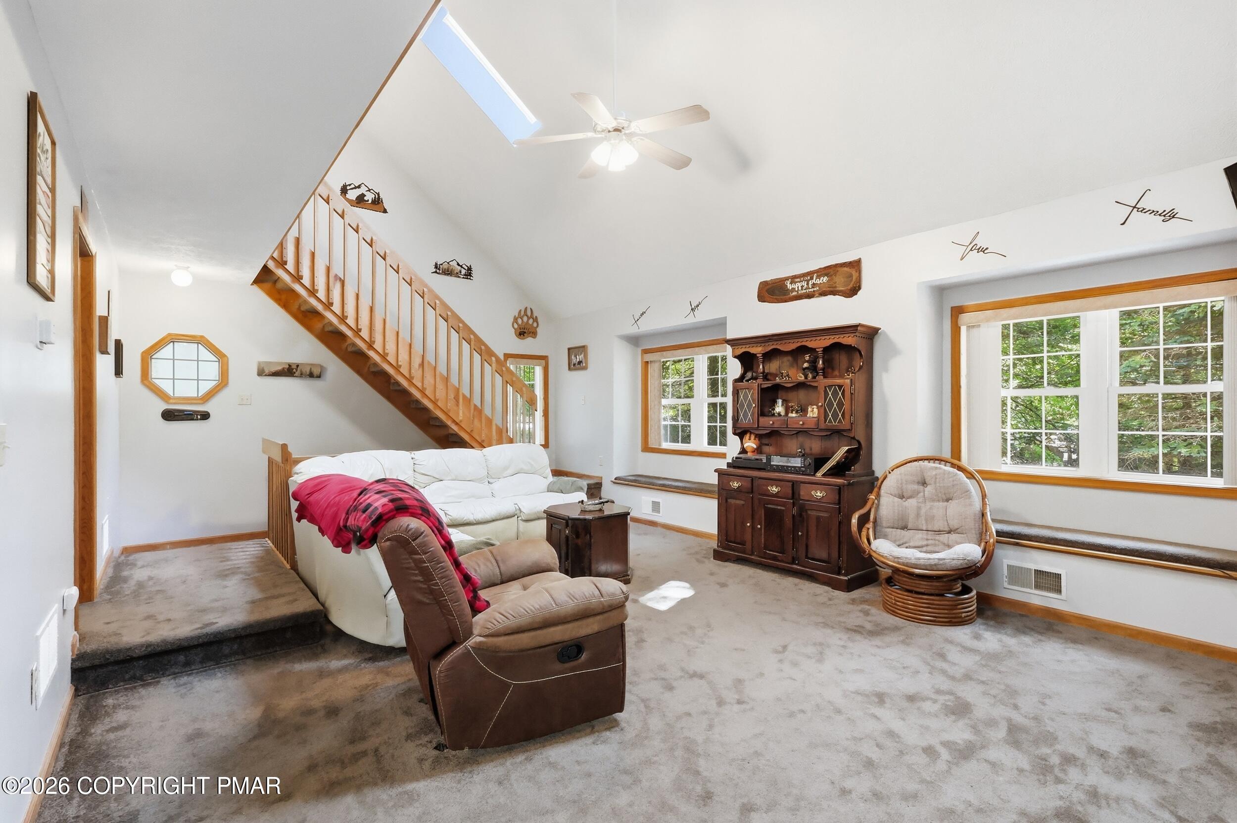 1046 Rainbow Drive Property Photo 2