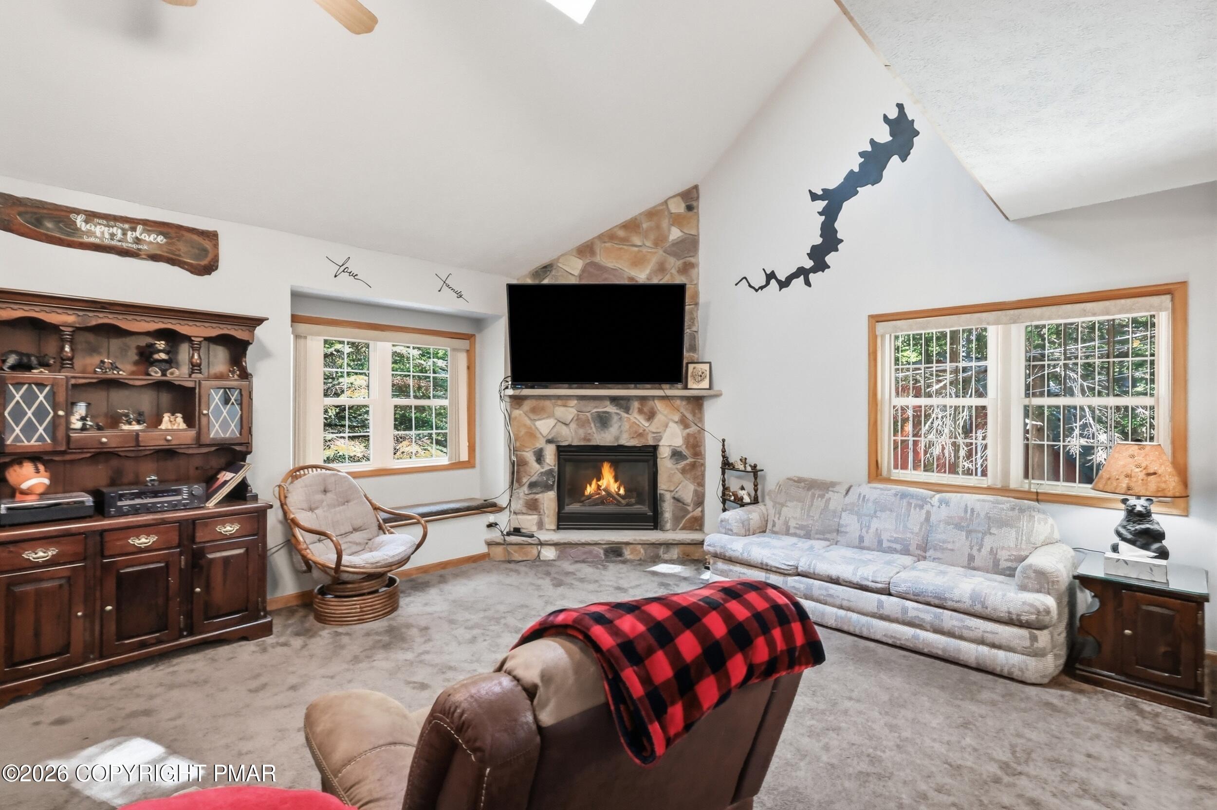 1046 Rainbow Drive Property Photo 8