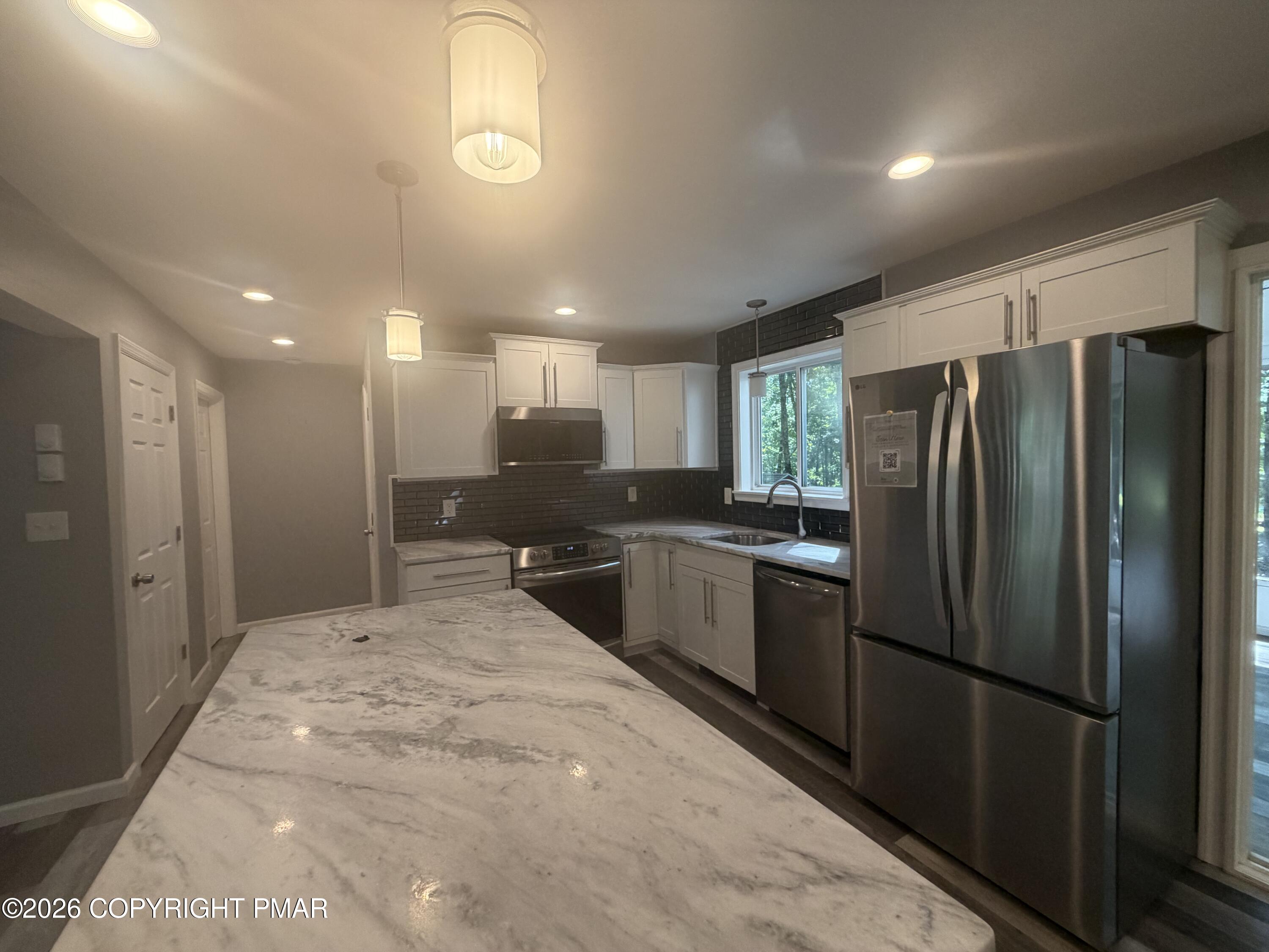 319 Hyland Drive Property Photo 14