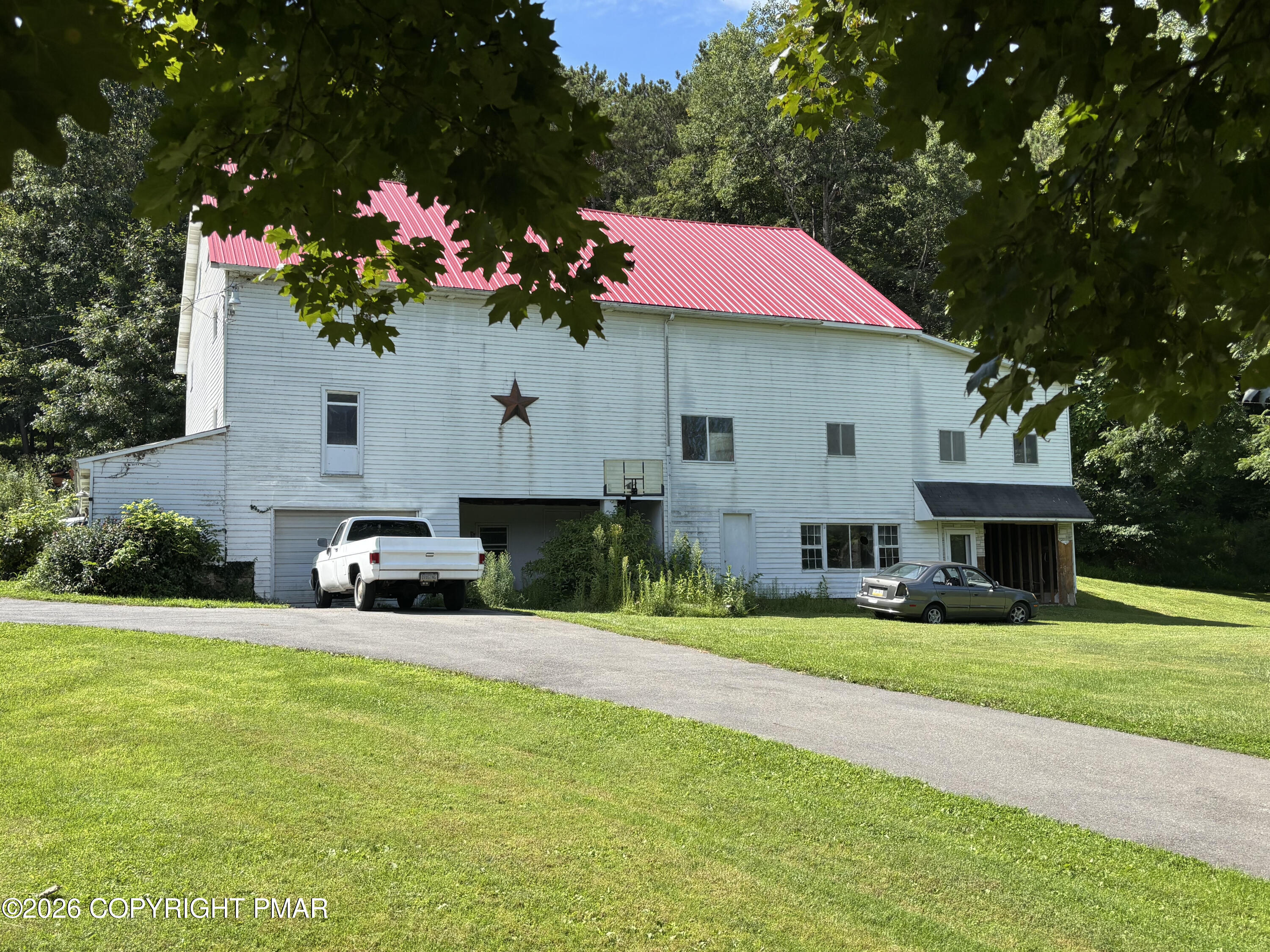 231 Laurel Road Property Photo 8