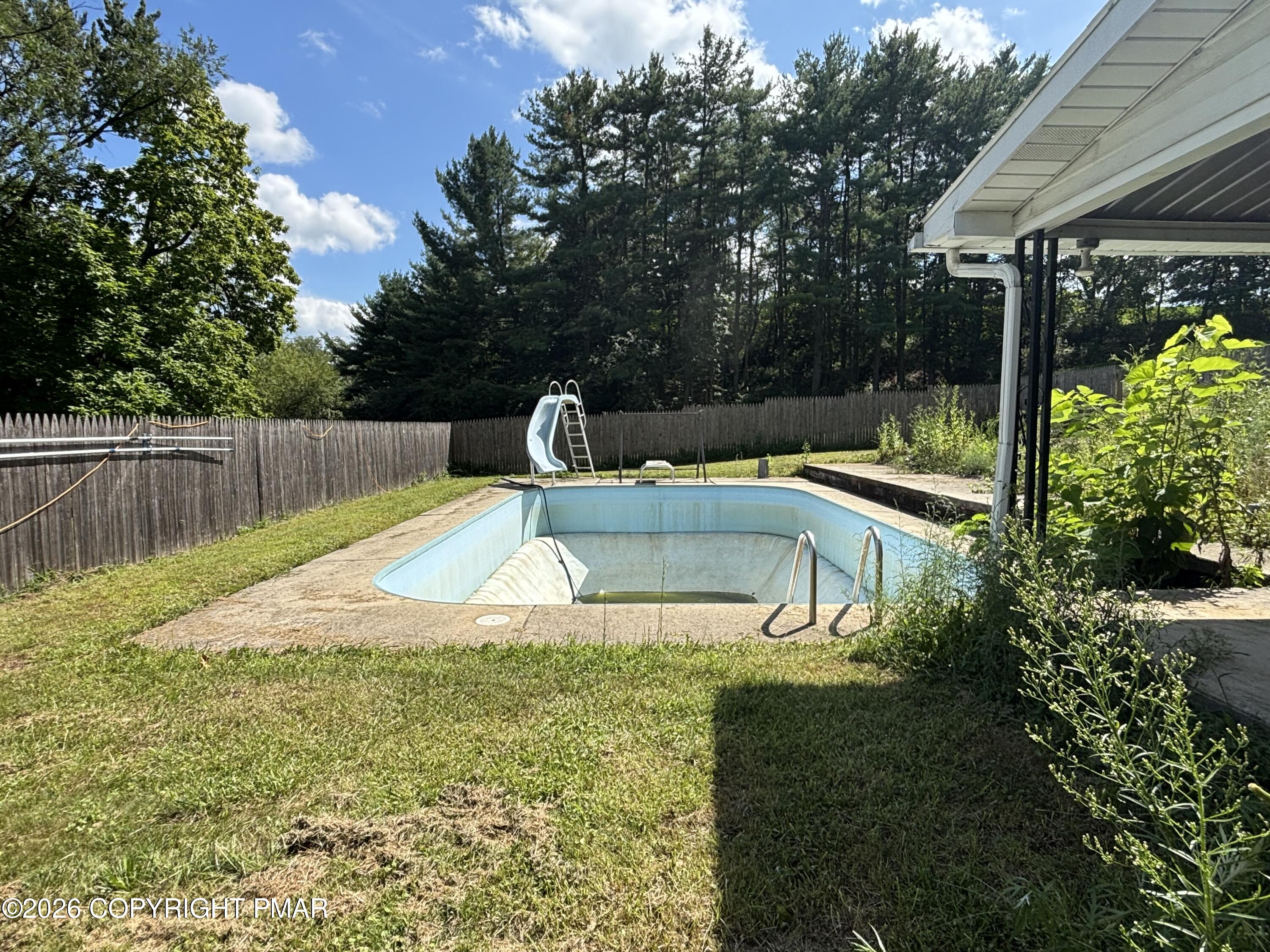 231 Laurel Road Property Photo 10