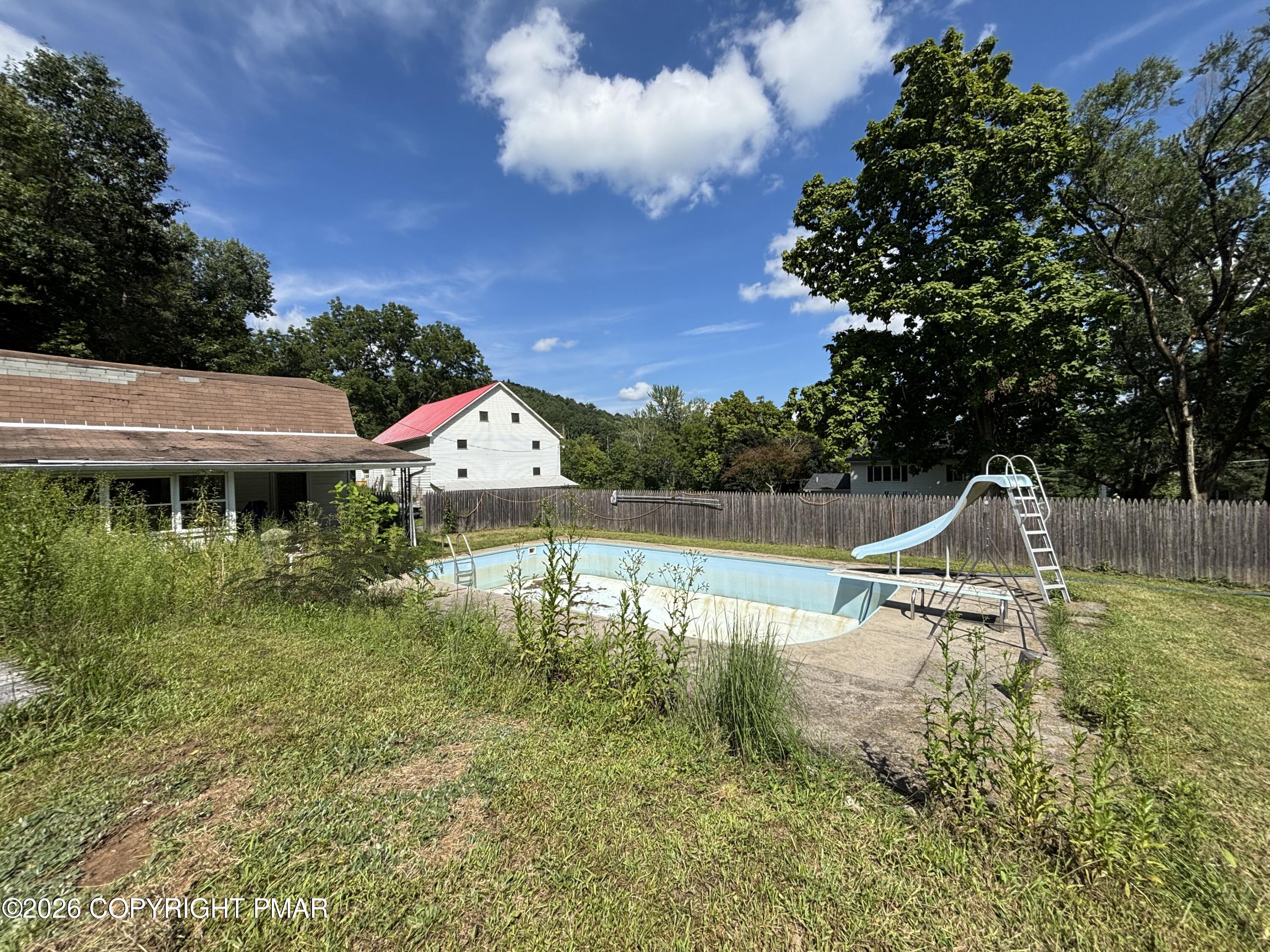 231 Laurel Road Property Photo 13