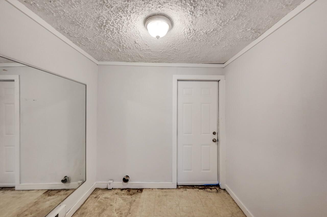 1198 W Main Street Property Photo 26