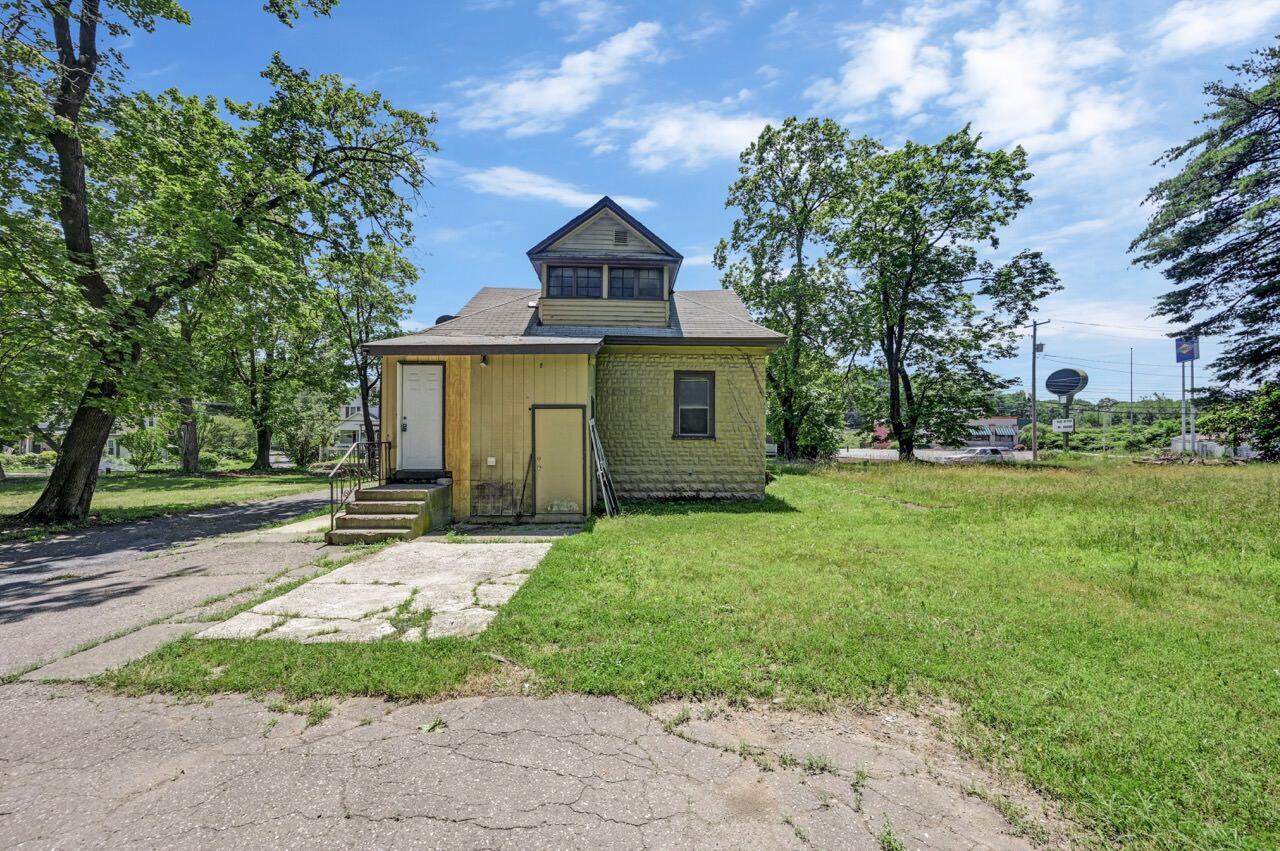 1198 W Main Street Property Photo 60